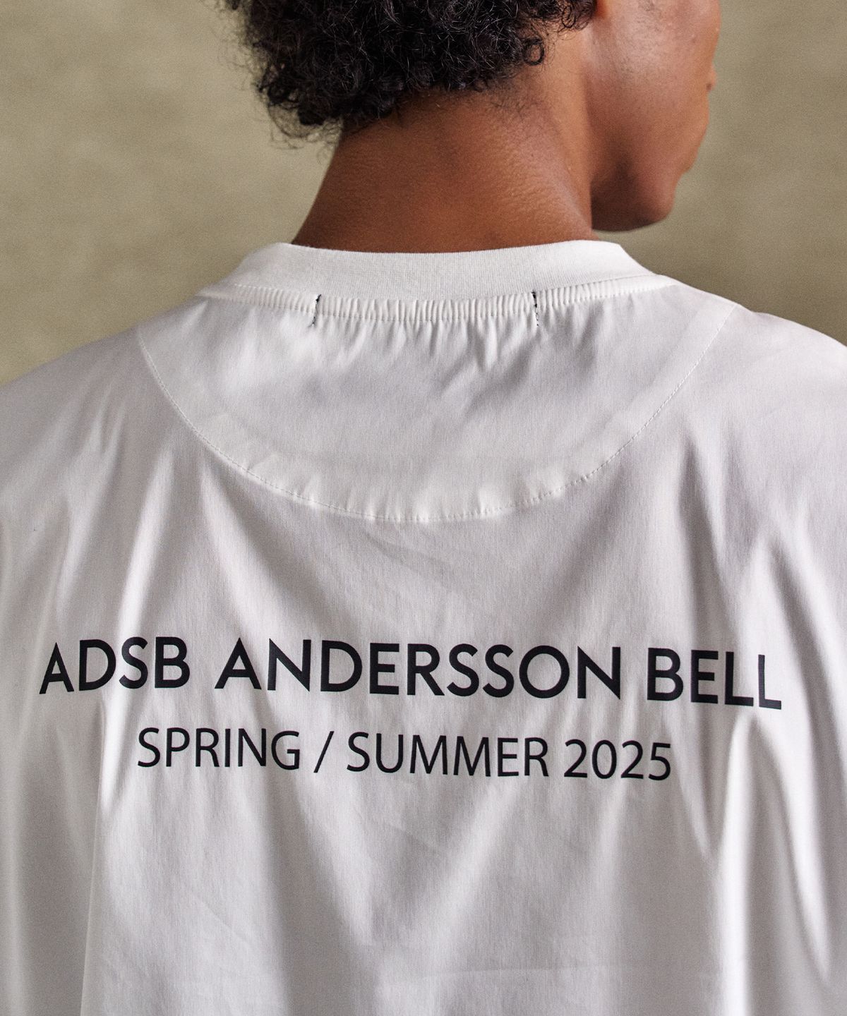 앤더슨벨(ADSB ANDERSSON BELL) 유니섹스 발룸 포플린 티셔츠 atb1324u(WHITE)