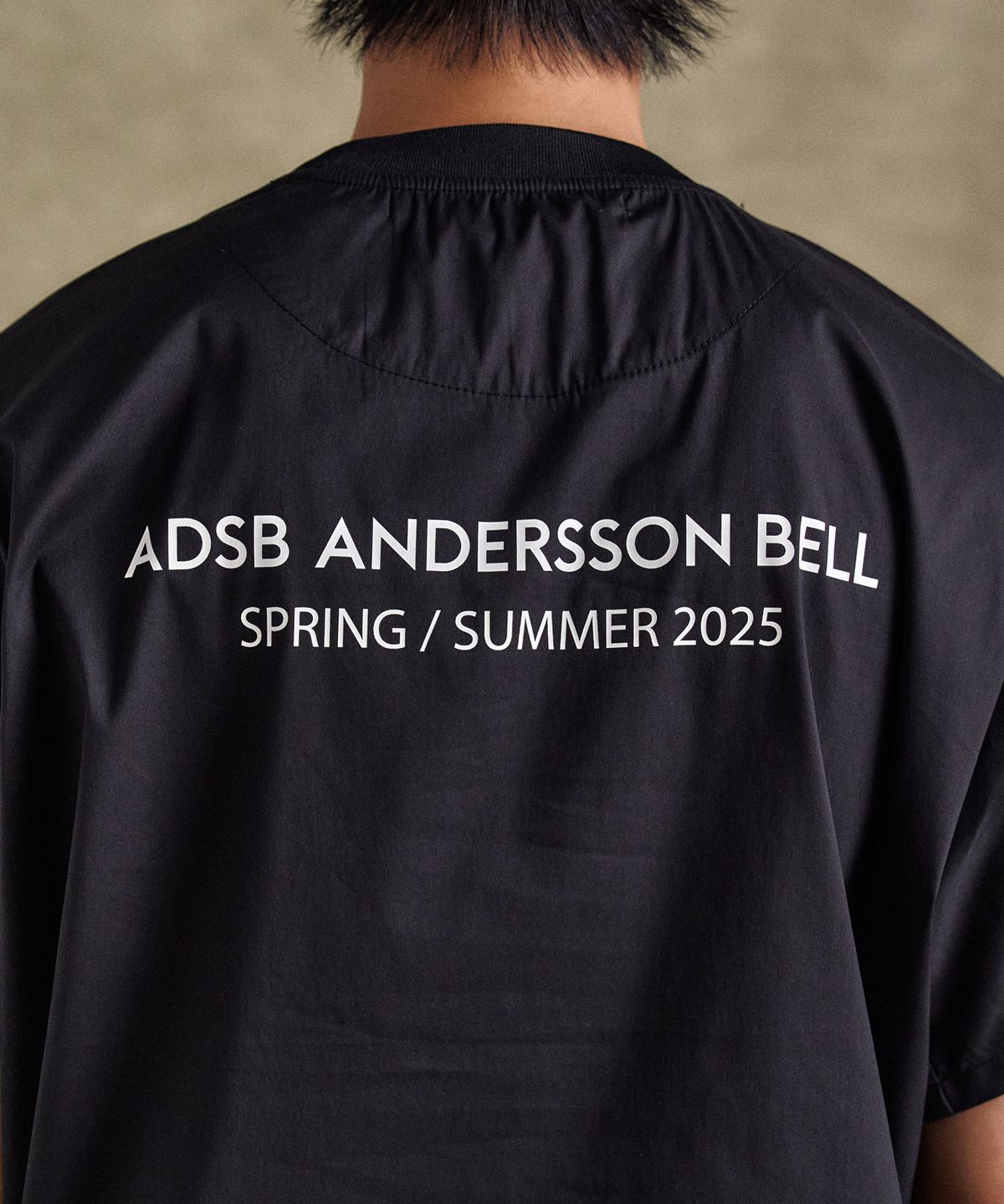 앤더슨벨(ADSB ANDERSSON BELL) 유니섹스 발룸 포플린 티셔츠 atb1324u(BLACK)