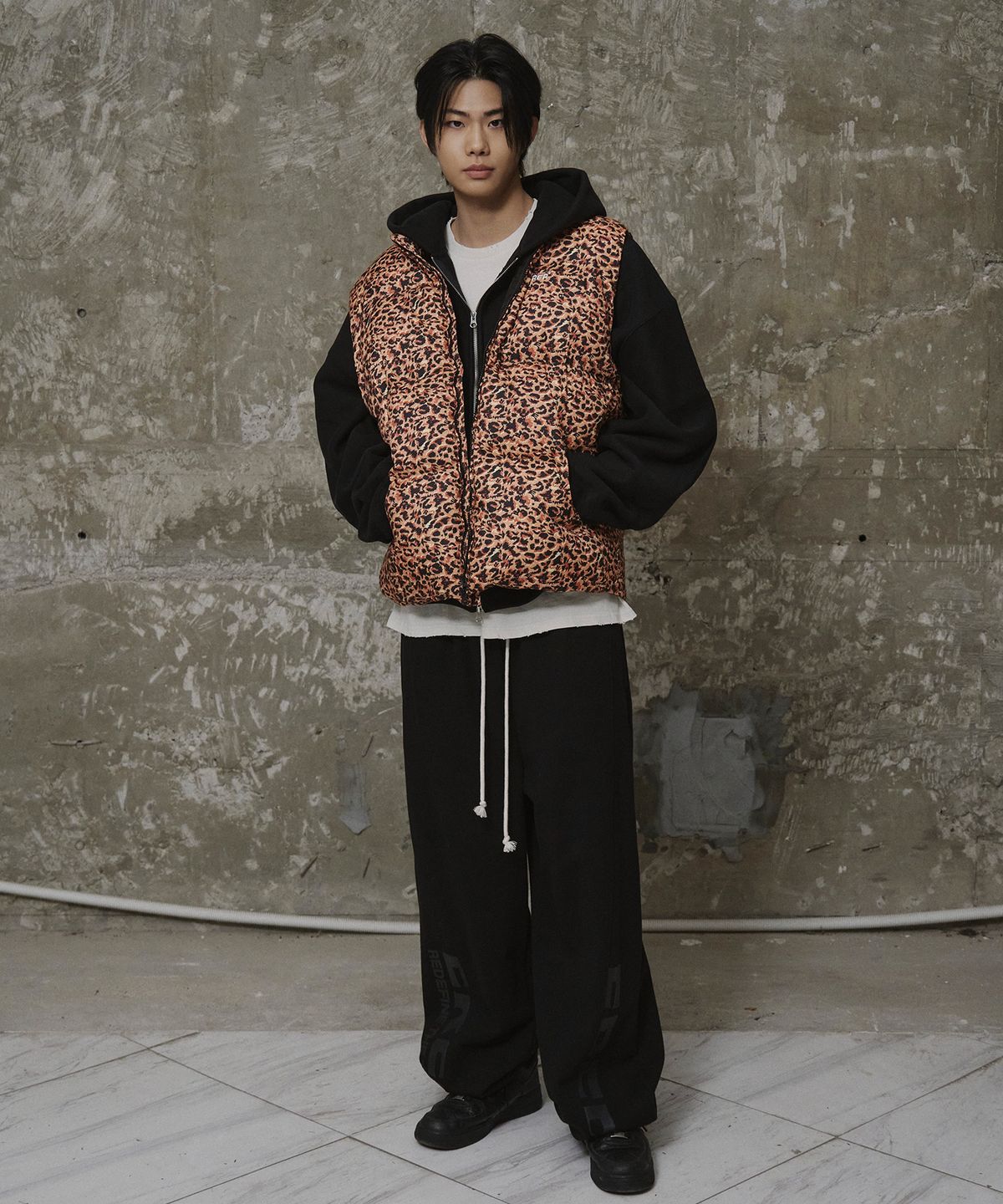 에르에르(ERER) [UN] Leopard Print Down Vest Orange