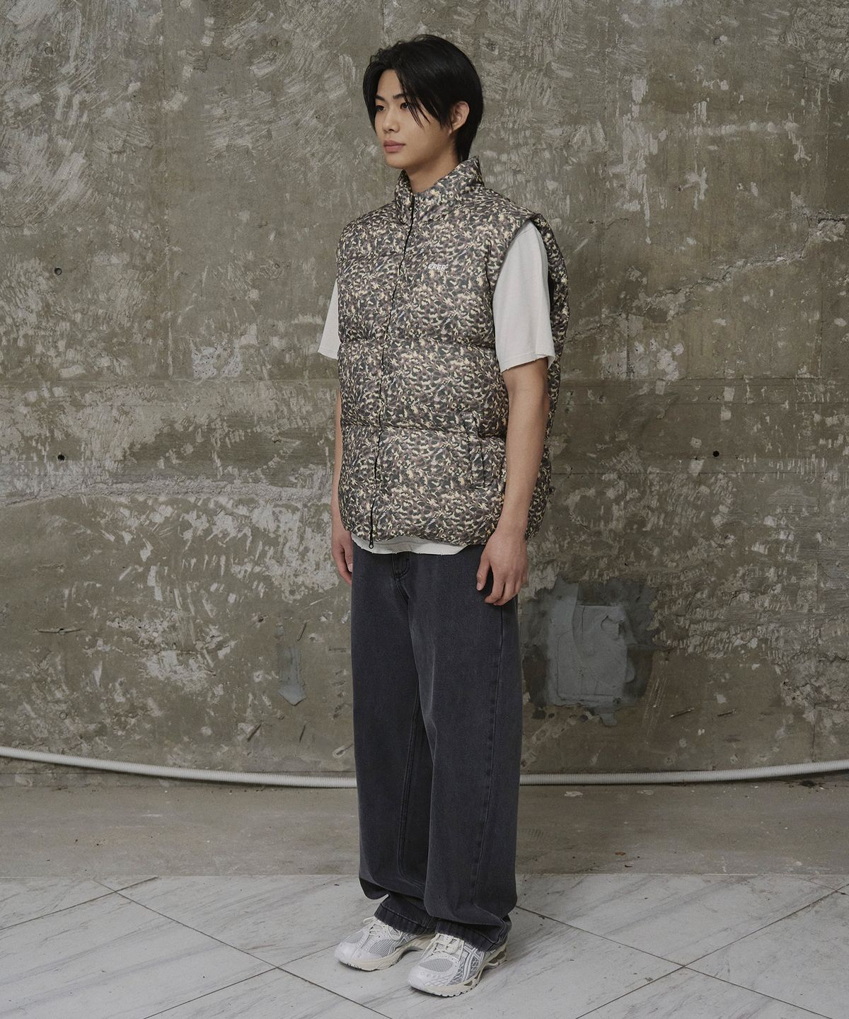 에르에르(ERER) [UN] Leopard Print Down Vest Khaki