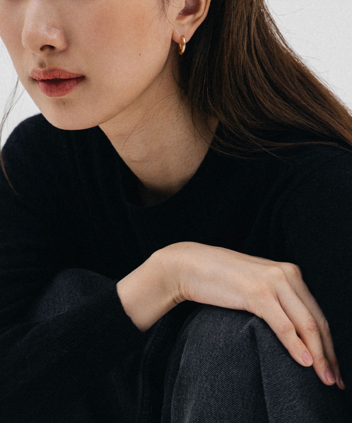 태싯(TACIT) Lowkey hoop small earring gold