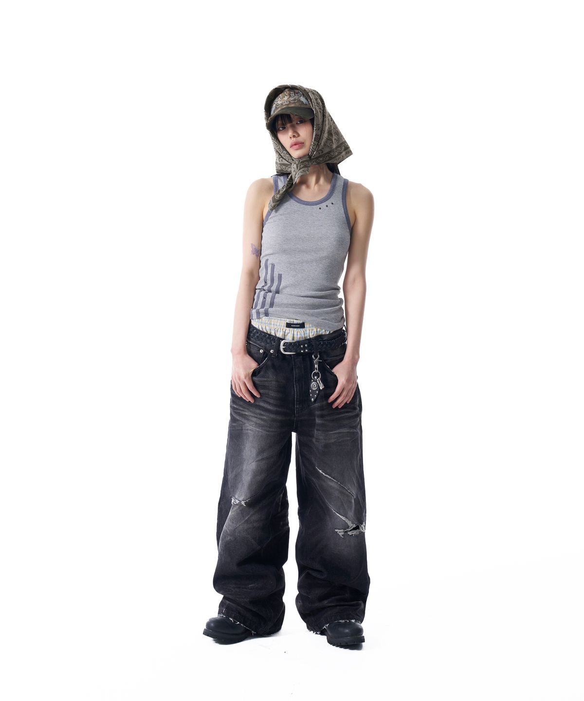 아캄(AAKAM) VTG Embo Washed Denim Pants (Black)