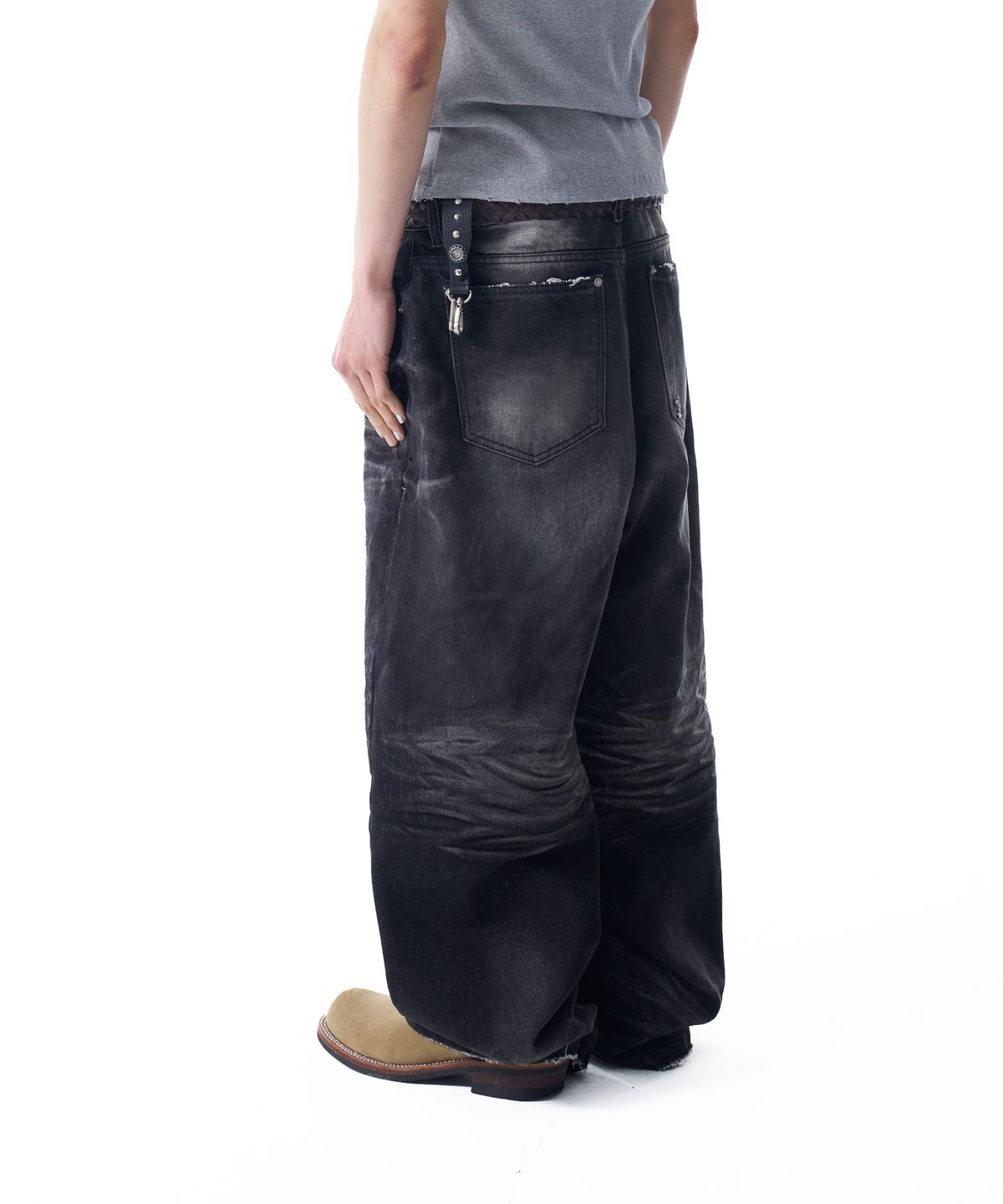 아캄(AAKAM) VTG Embo Washed Denim Pants (Black)