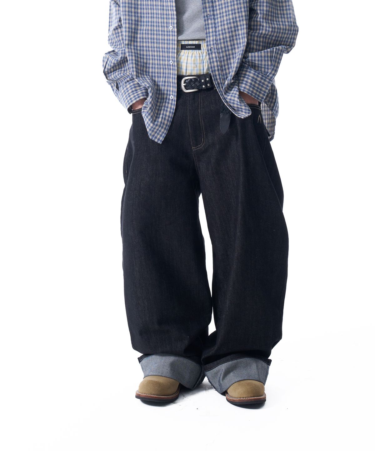 아캄(AAKAM) Cinch Back Denim Pants (Black)