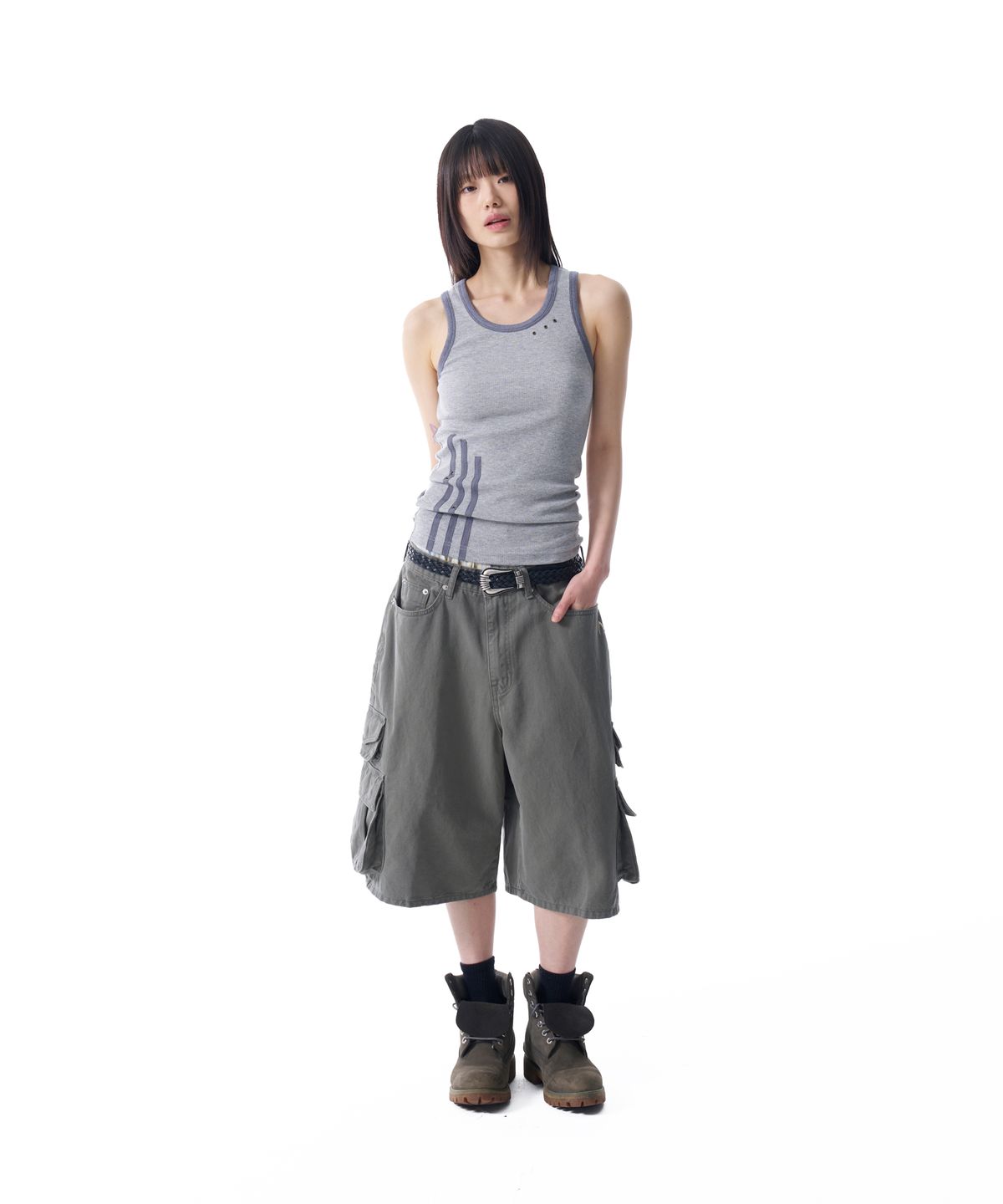 아캄(AAKAM) 3-Lined Eyelet Sleeveless (Gray)