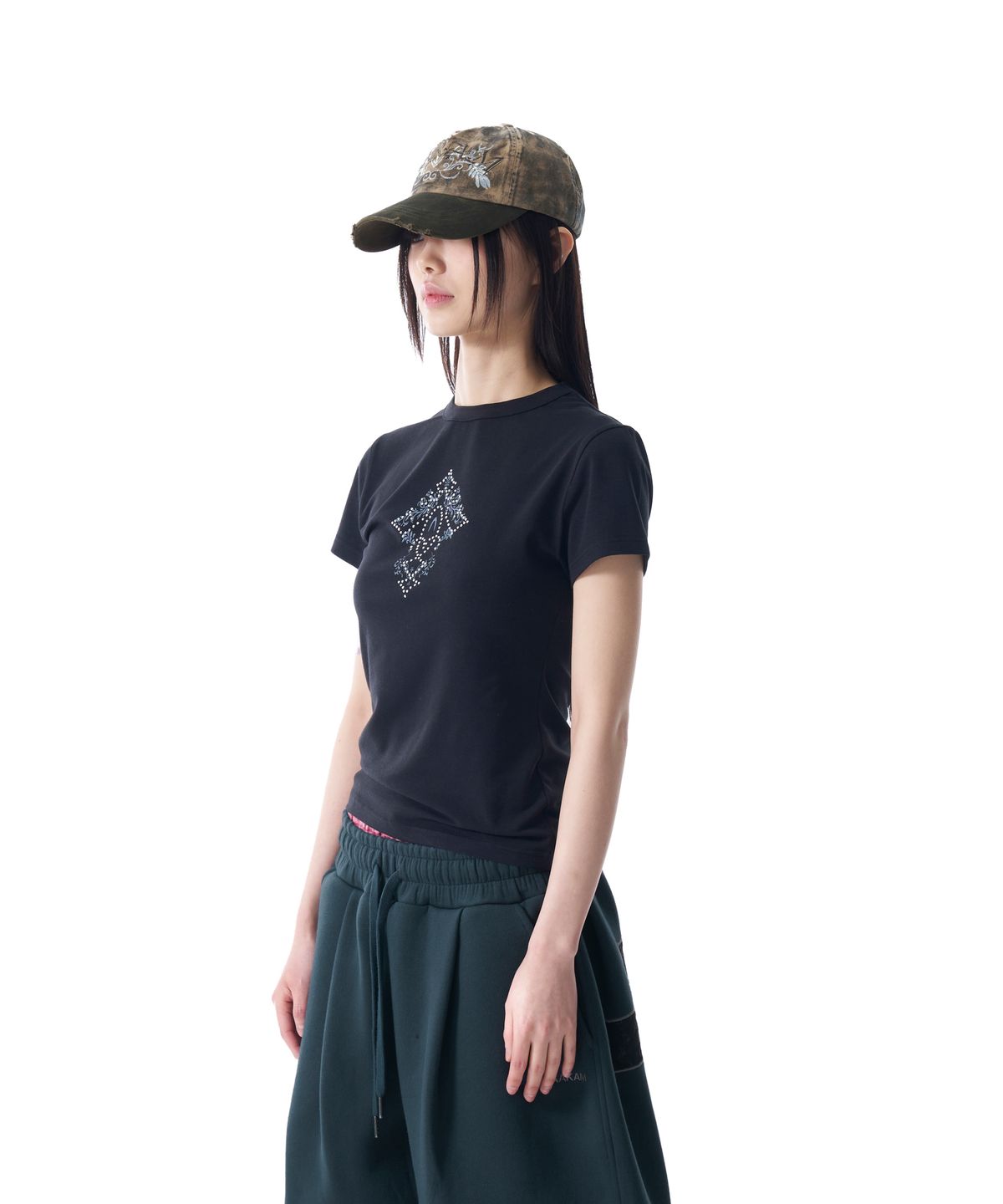 아캄(AAKAM) Studded CROS2 Half Top (Black)