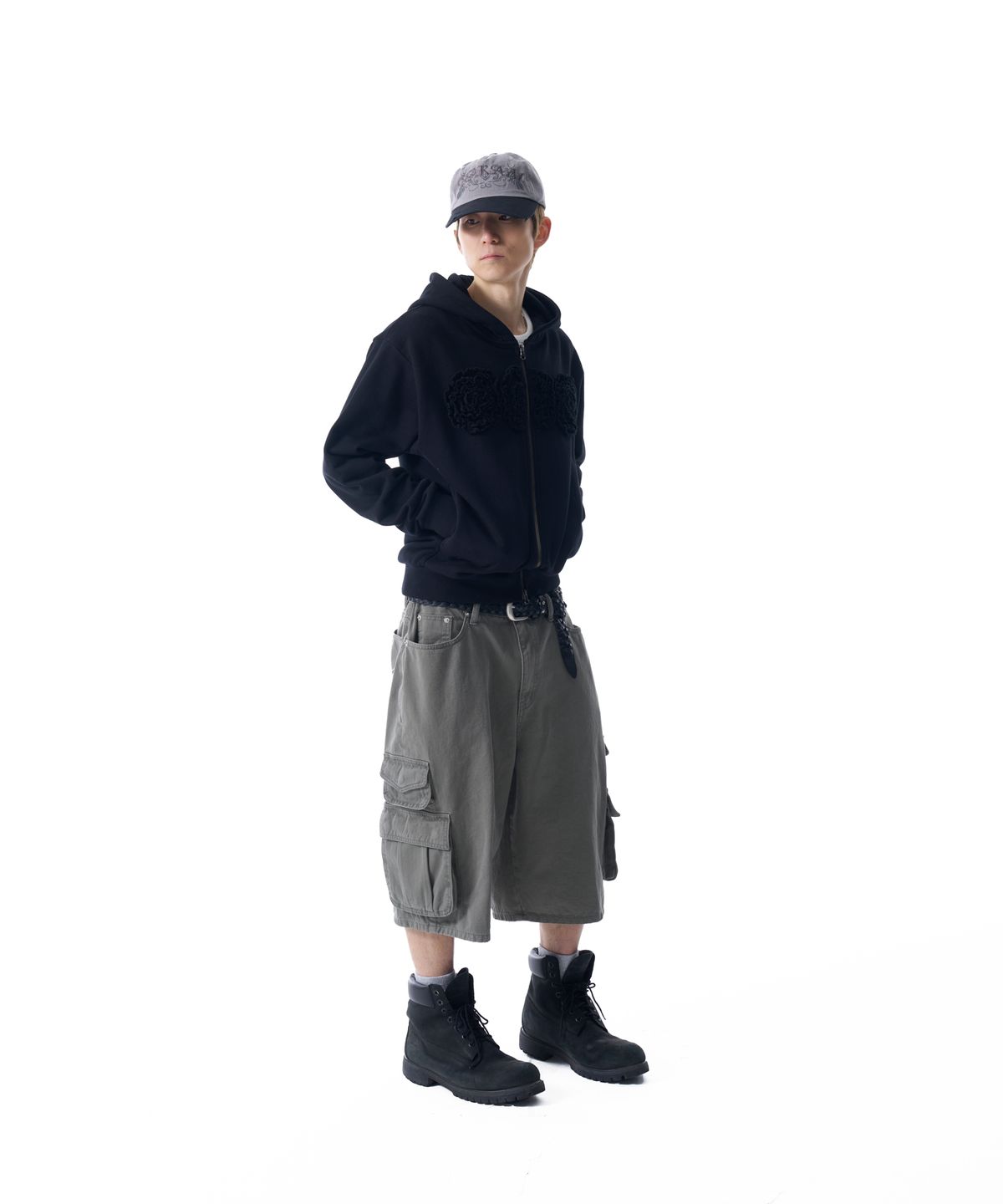 아캄(AAKAM) Cotton Bermuda Cargo Pants (Khaki)