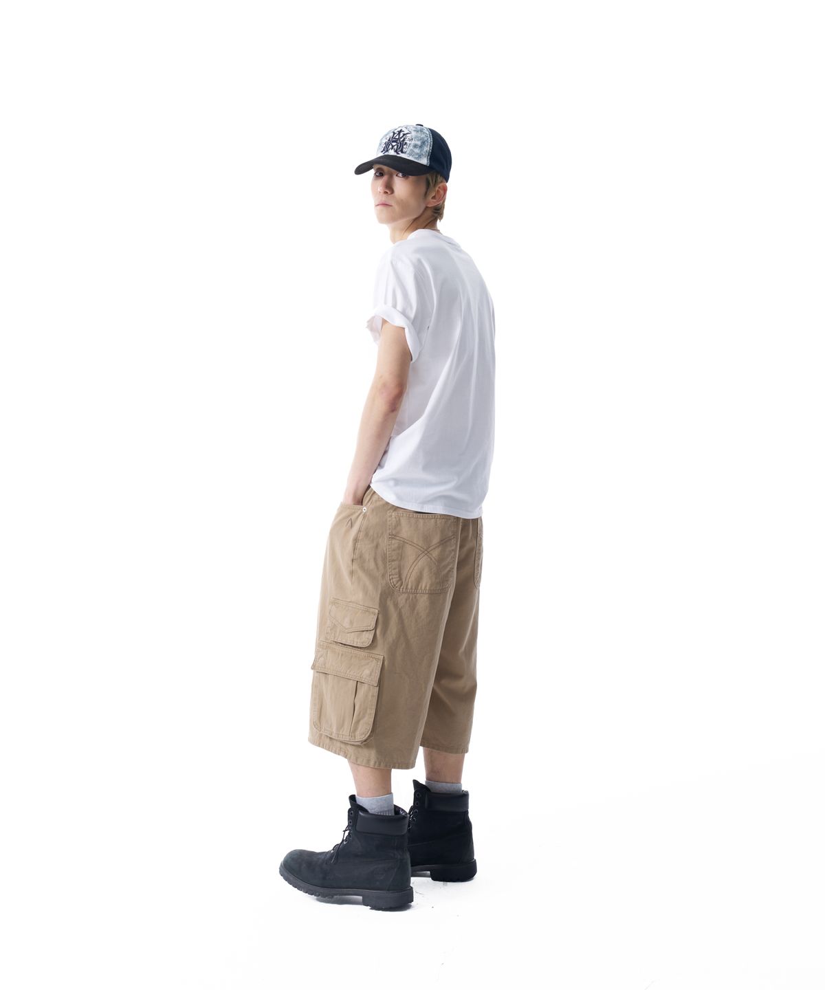 아캄(AAKAM) Cotton Bermuda Cargo Pants (Desert Sand)