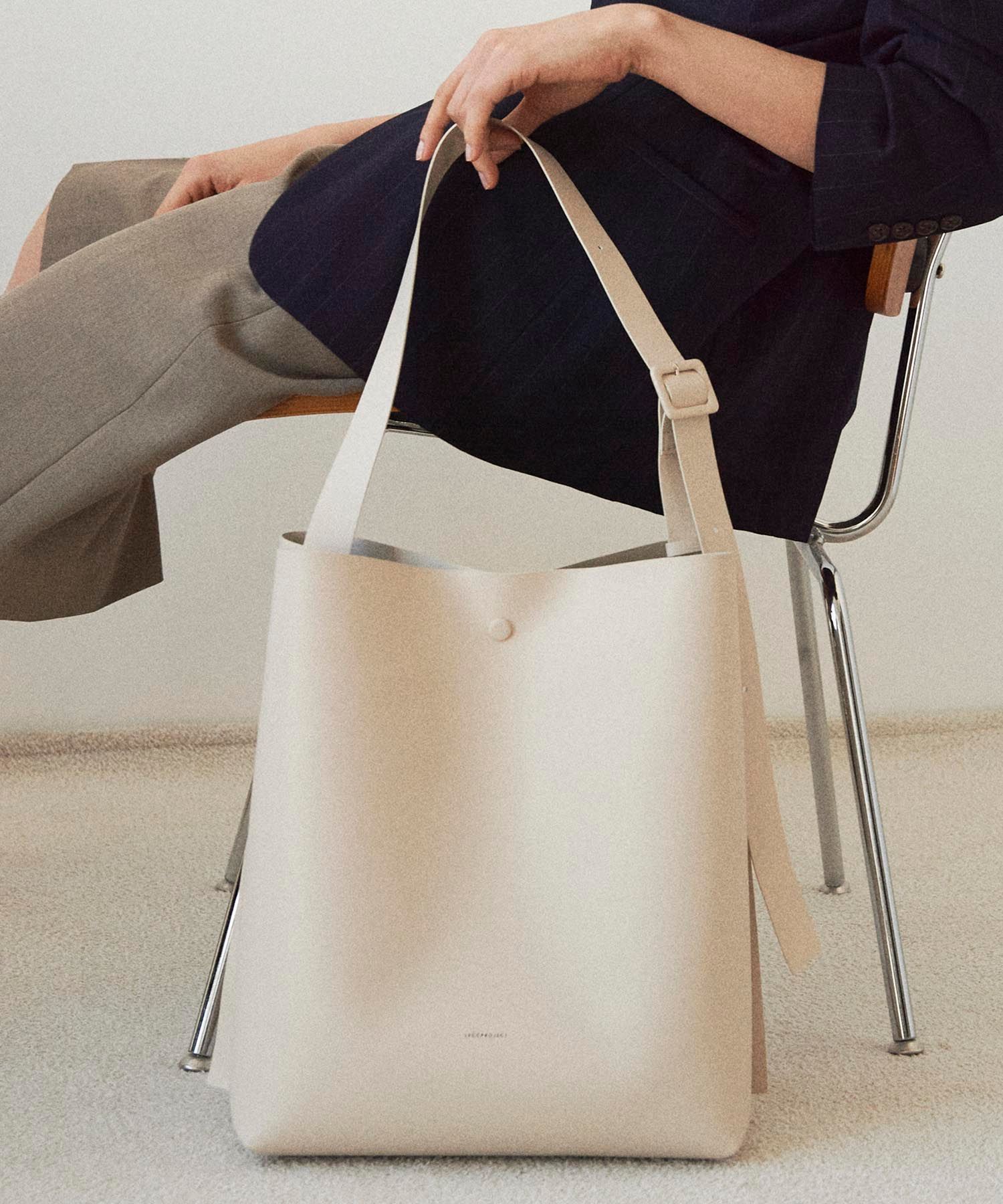 ■LECC PROJECT■ Lark Bucket Bag Large 4 Colors LENRL030 MUSINSA | LECCPROJECT Lark Bucket Bag Large - 4 Colors