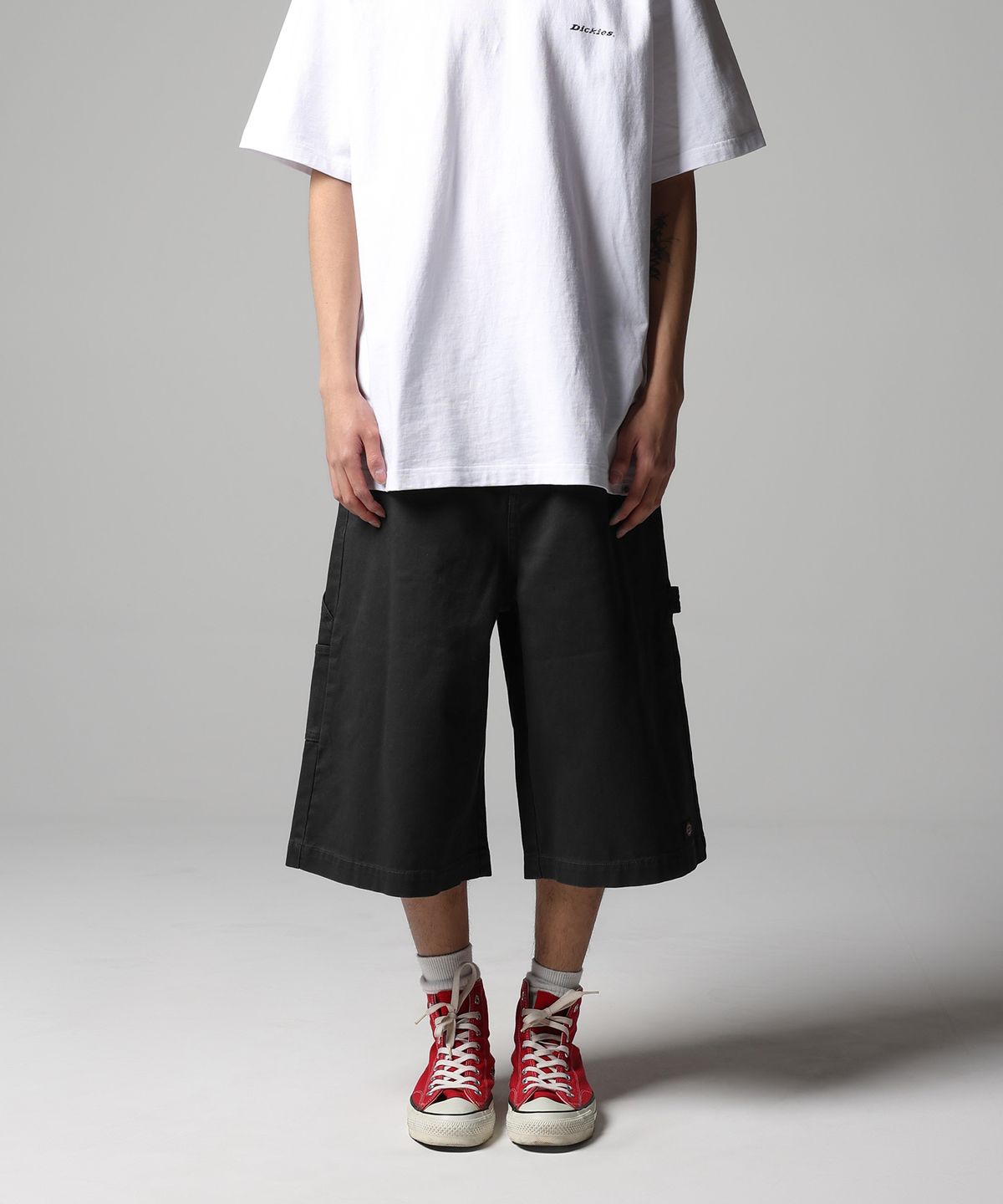 디키즈(DICKIES) 가먼트 다이드 오버랭스 트윌 쇼츠 Black