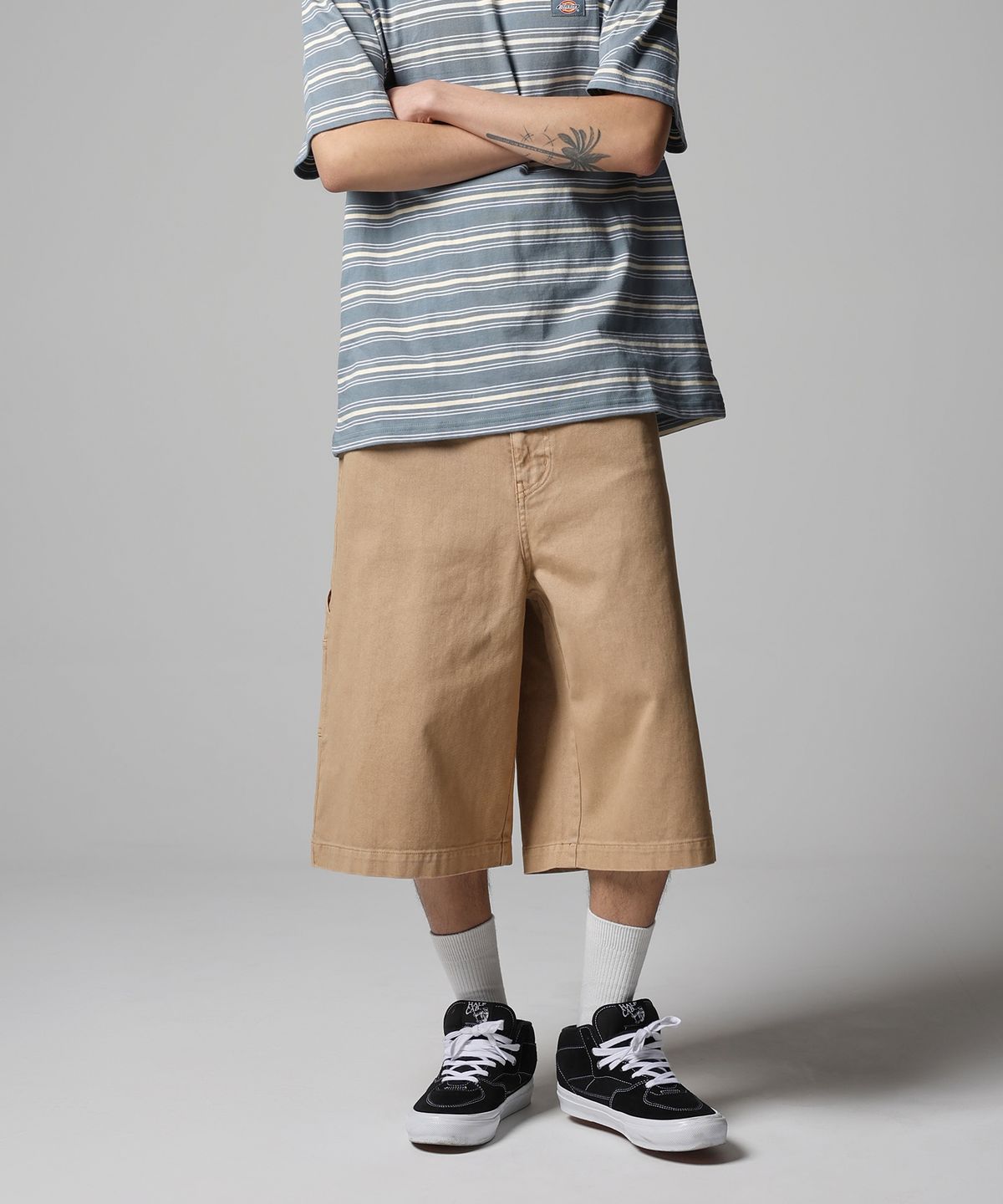 디키즈(DICKIES) 가먼트 다이드 오버랭스 트윌 쇼츠 Khaki