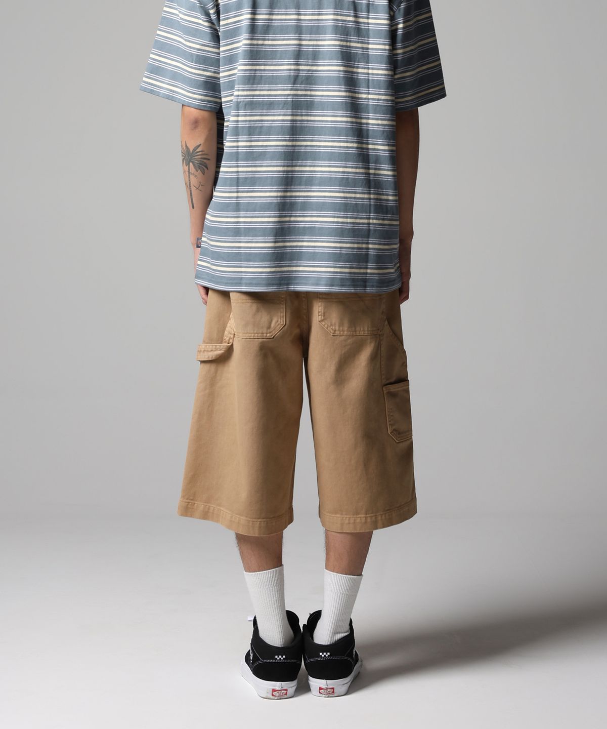 디키즈(DICKIES) 가먼트 다이드 오버랭스 트윌 쇼츠 Khaki
