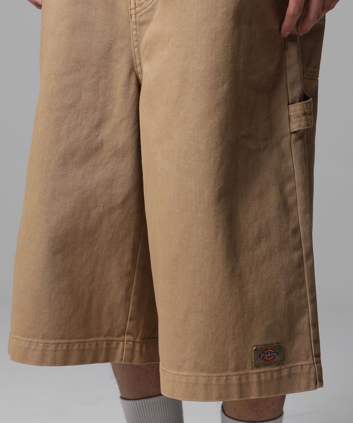 디키즈(DICKIES) 가먼트 다이드 오버랭스 트윌 쇼츠 Khaki