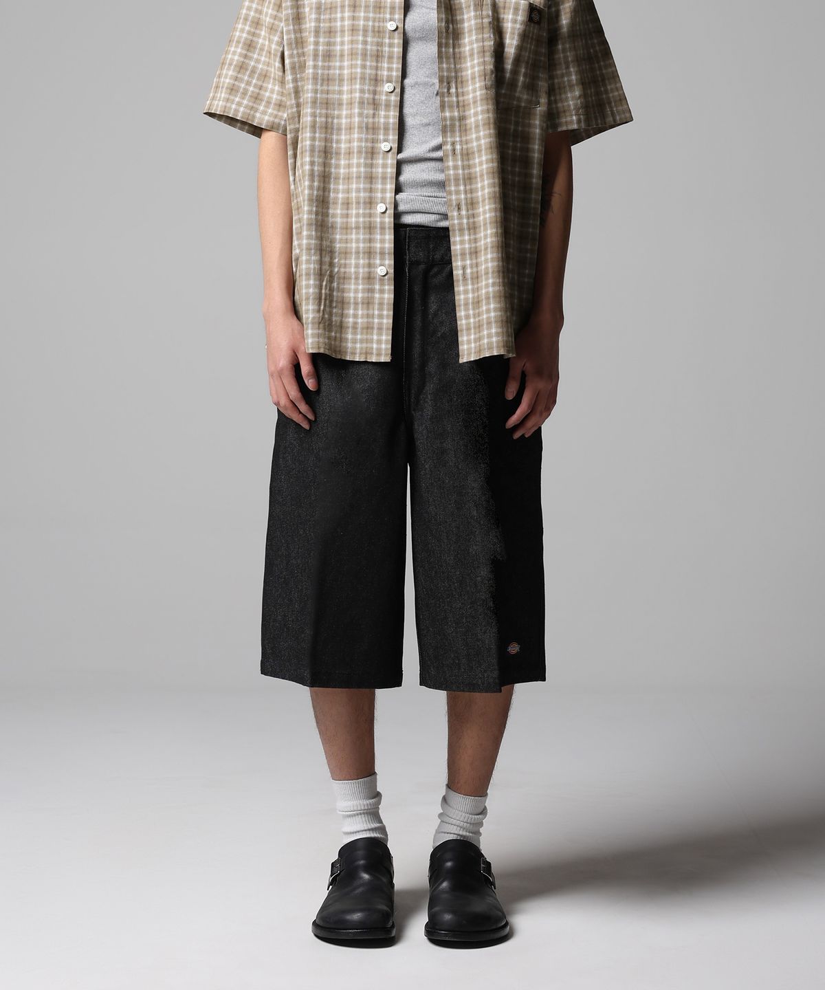 디키즈(DICKIES) 42283 루즈핏 데님 워크쇼츠 Black