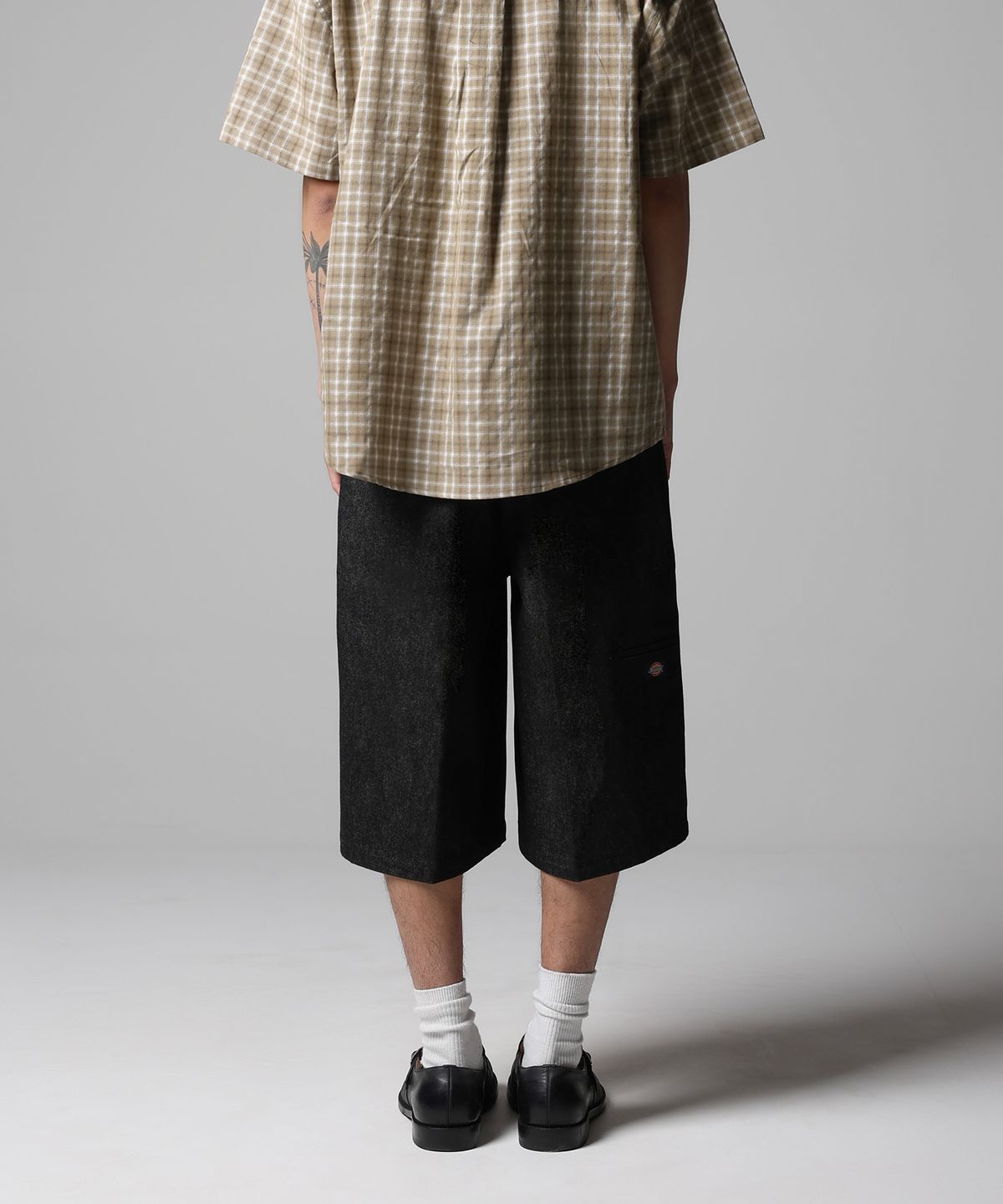 디키즈(DICKIES) 42283 루즈핏 데님 워크쇼츠 Black