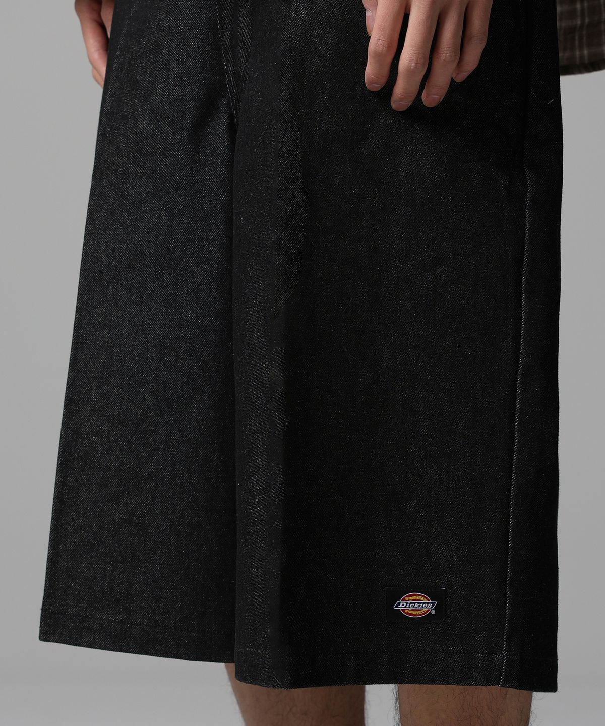 디키즈(DICKIES) 42283 루즈핏 데님 워크쇼츠 Black