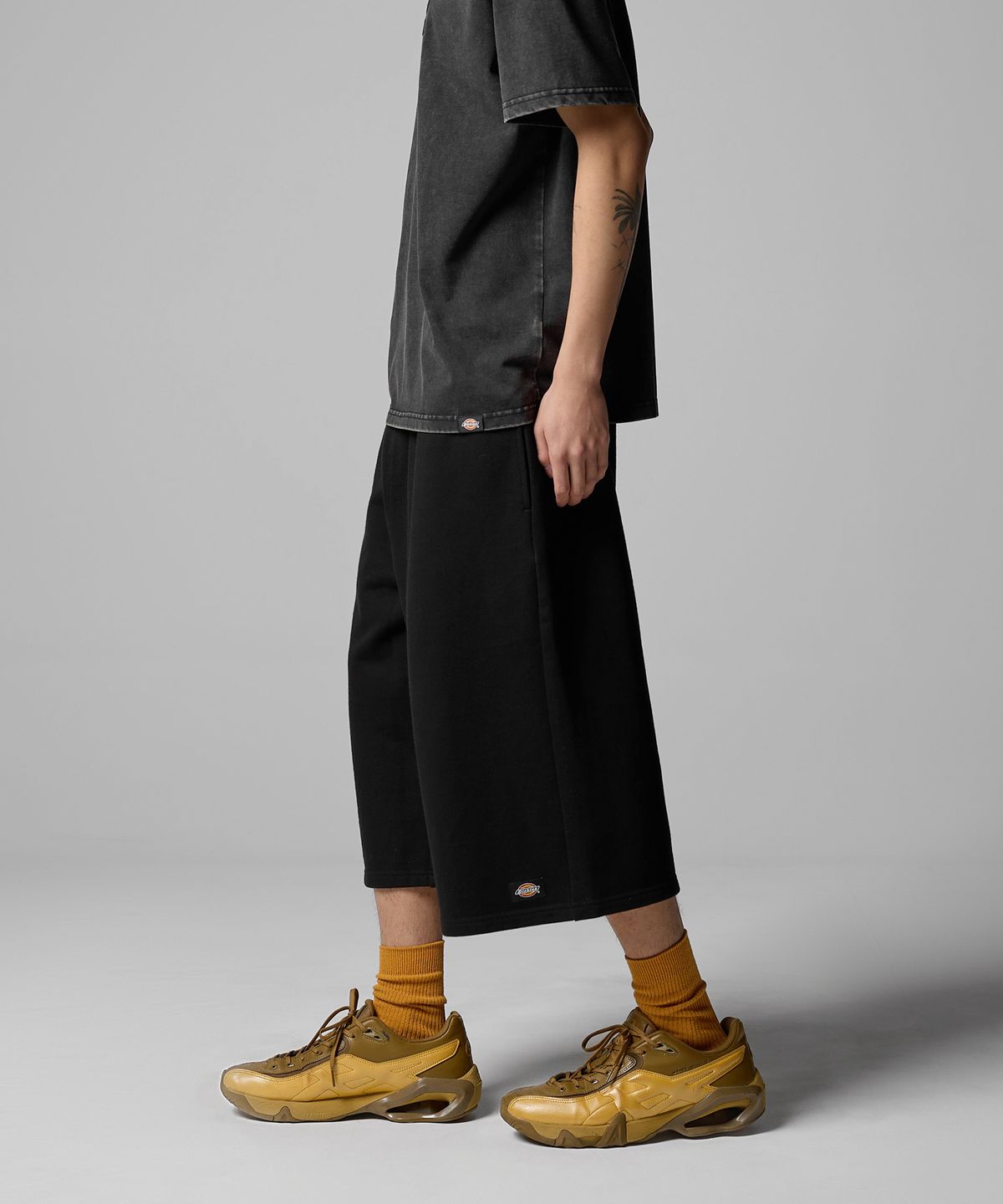 디키즈(DICKIES) 베이직 스웨트 쇼츠 Black