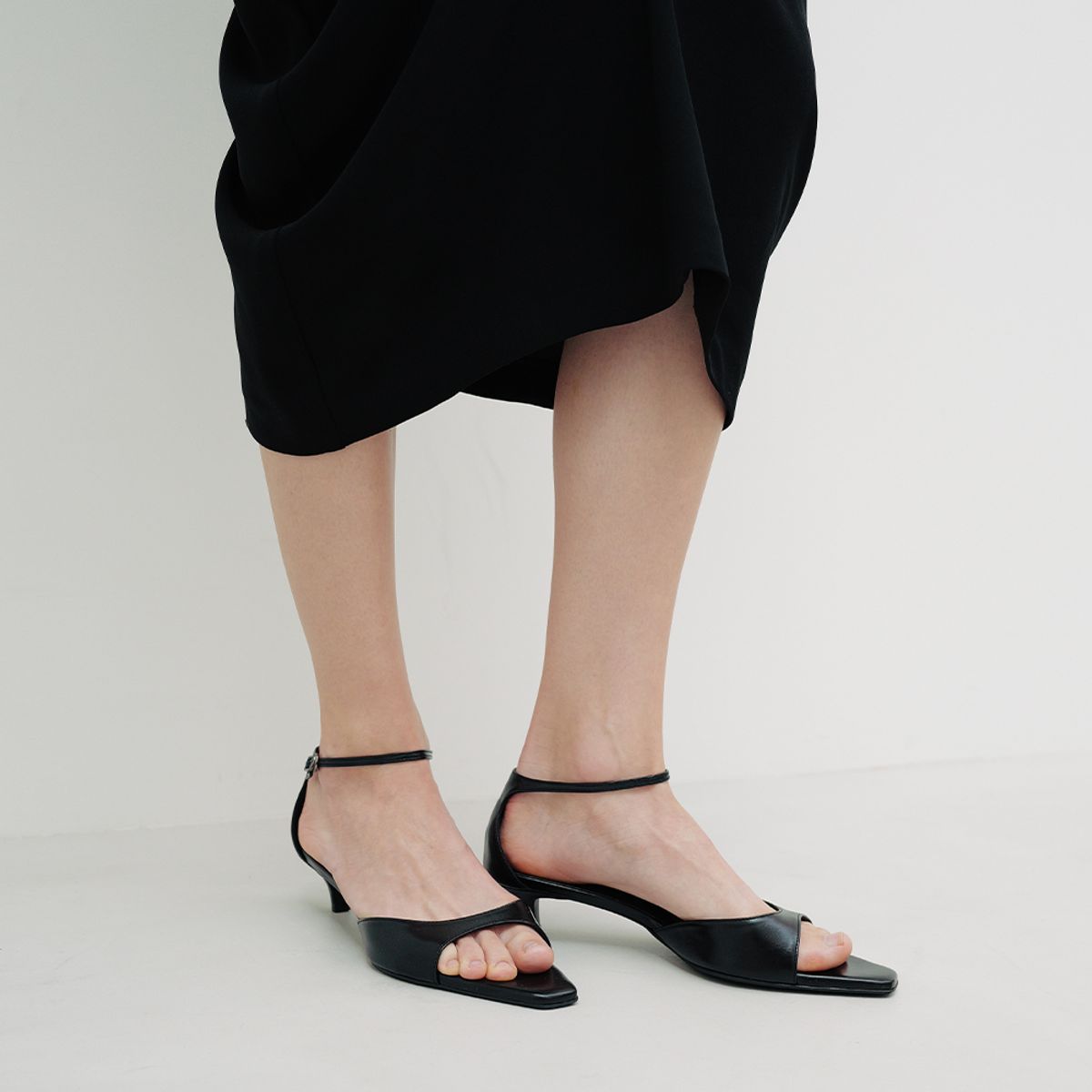 키에레이(CHIELEI) CLASSIC MARGOT SANDAL [C5S05BK]