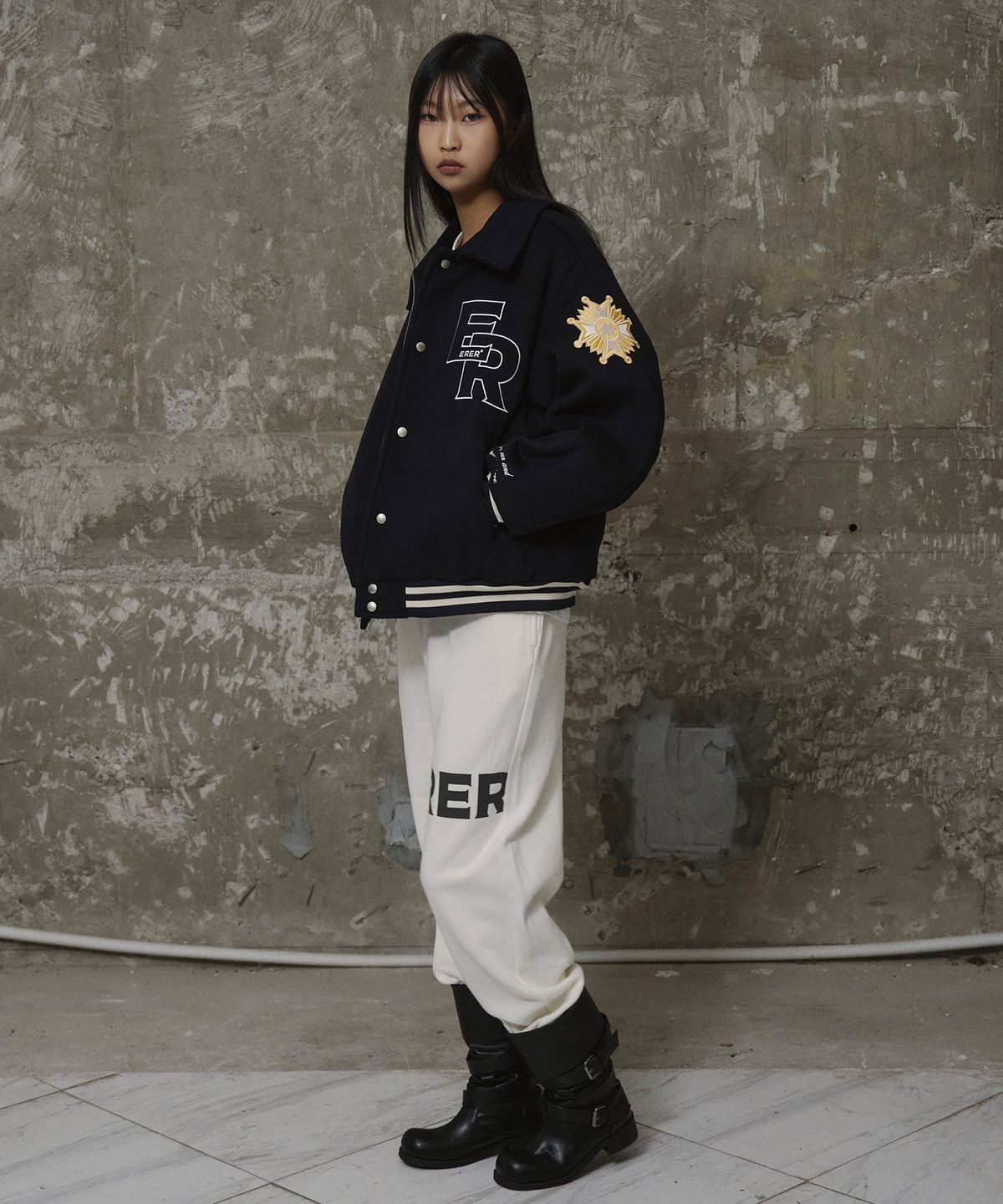 에르에르(ERER) [UN] ERER Sweat Joggers Pants Ivory