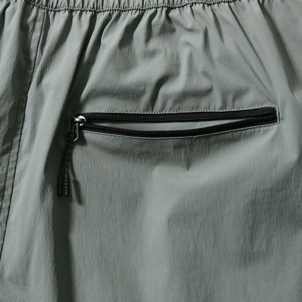 엠피티유(MPTU) [SS25] TRACK SHORTS / FOLIAGE GREEN