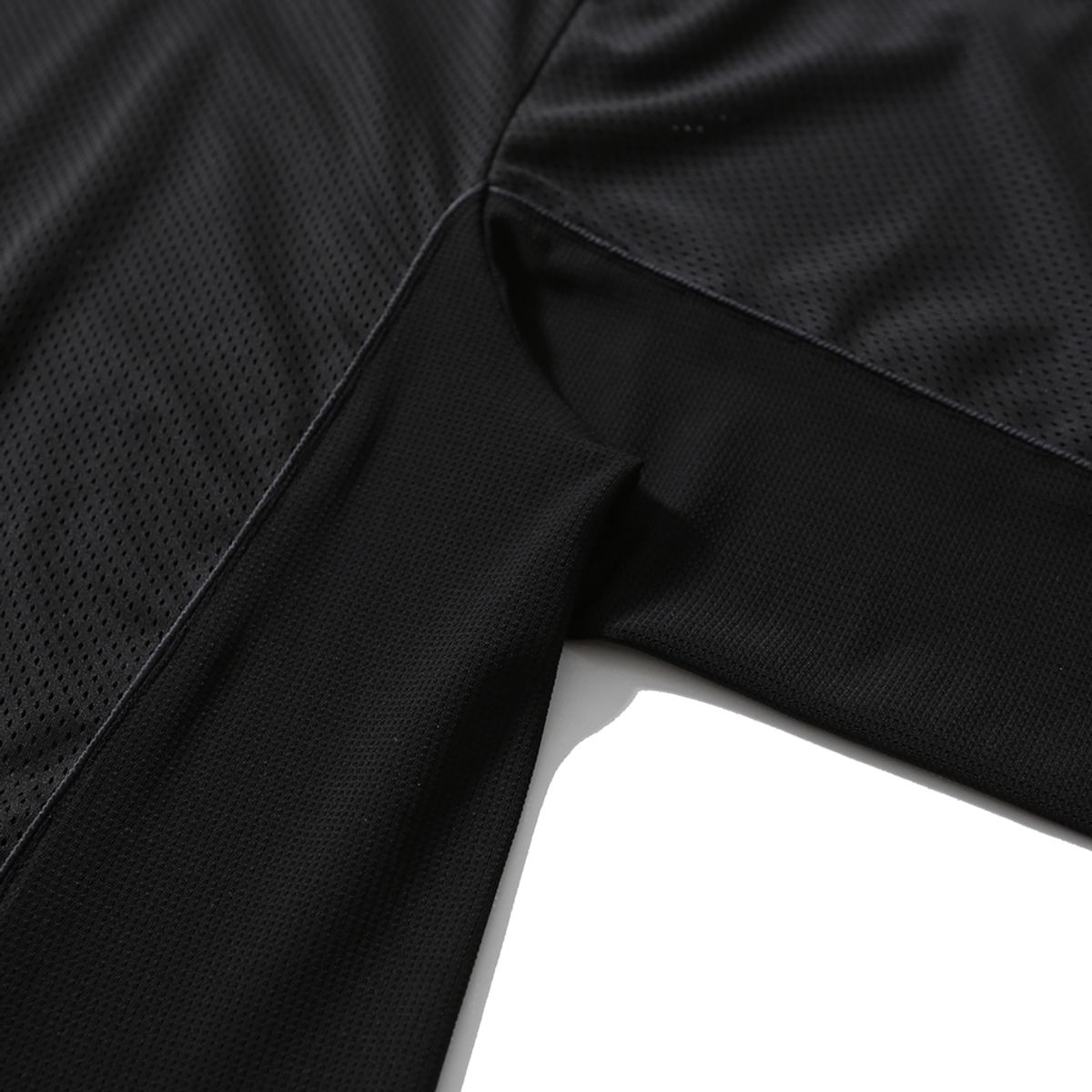엠피티유(MPTU) [SS25] TRAINING MESH TOP / BLACK