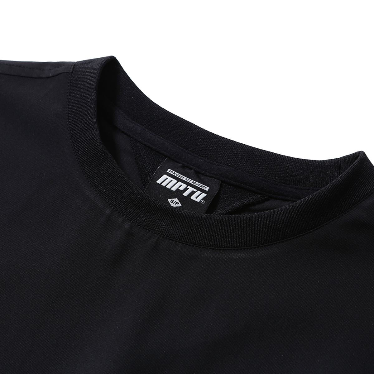 엠피티유(MPTU) [SS25] TRAINING WARM-UP TOP / BLACK