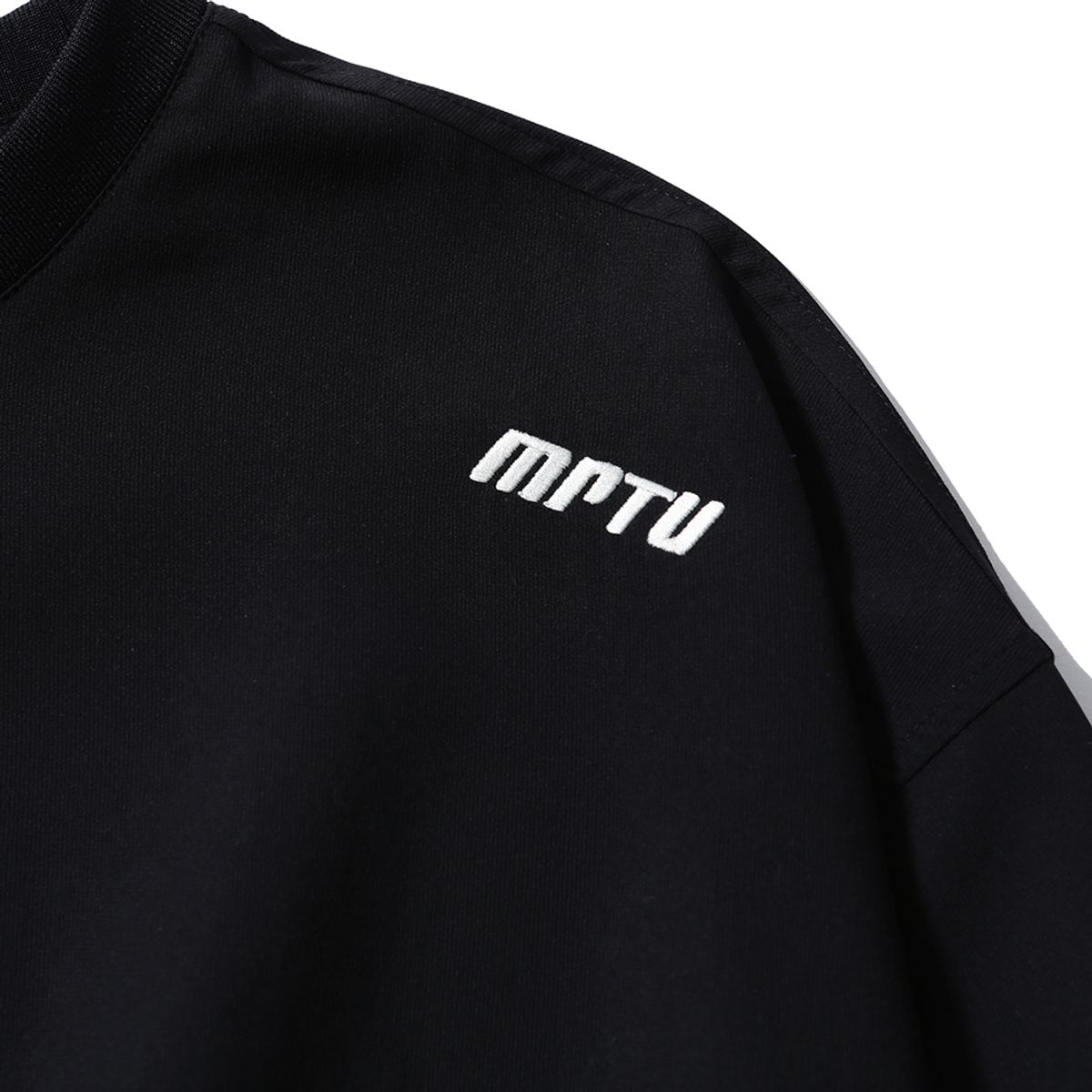 엠피티유(MPTU) [SS25] TRAINING WARM-UP TOP / BLACK