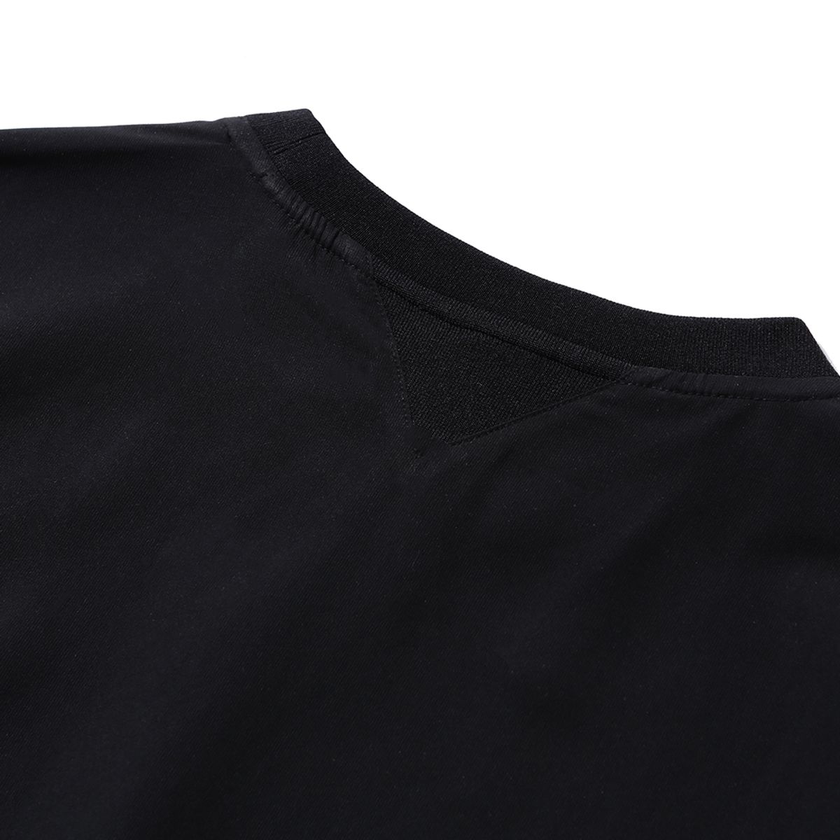 엠피티유(MPTU) [SS25] TRAINING WARM-UP TOP / BLACK