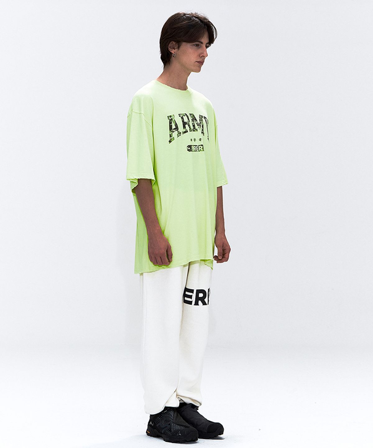 에르에르(ERER) [UN] ARMY Graffiti T-Shirt Neon Yellow