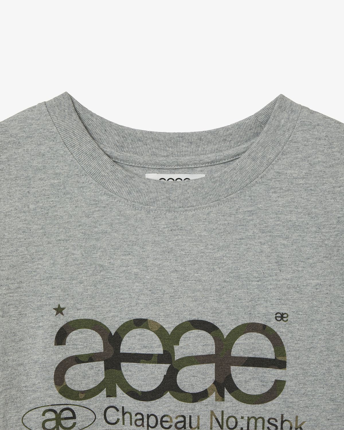 에이이에이이(AEAE) WEB LOGO T-SHIRTS [MELANGE GREY/CAMO]