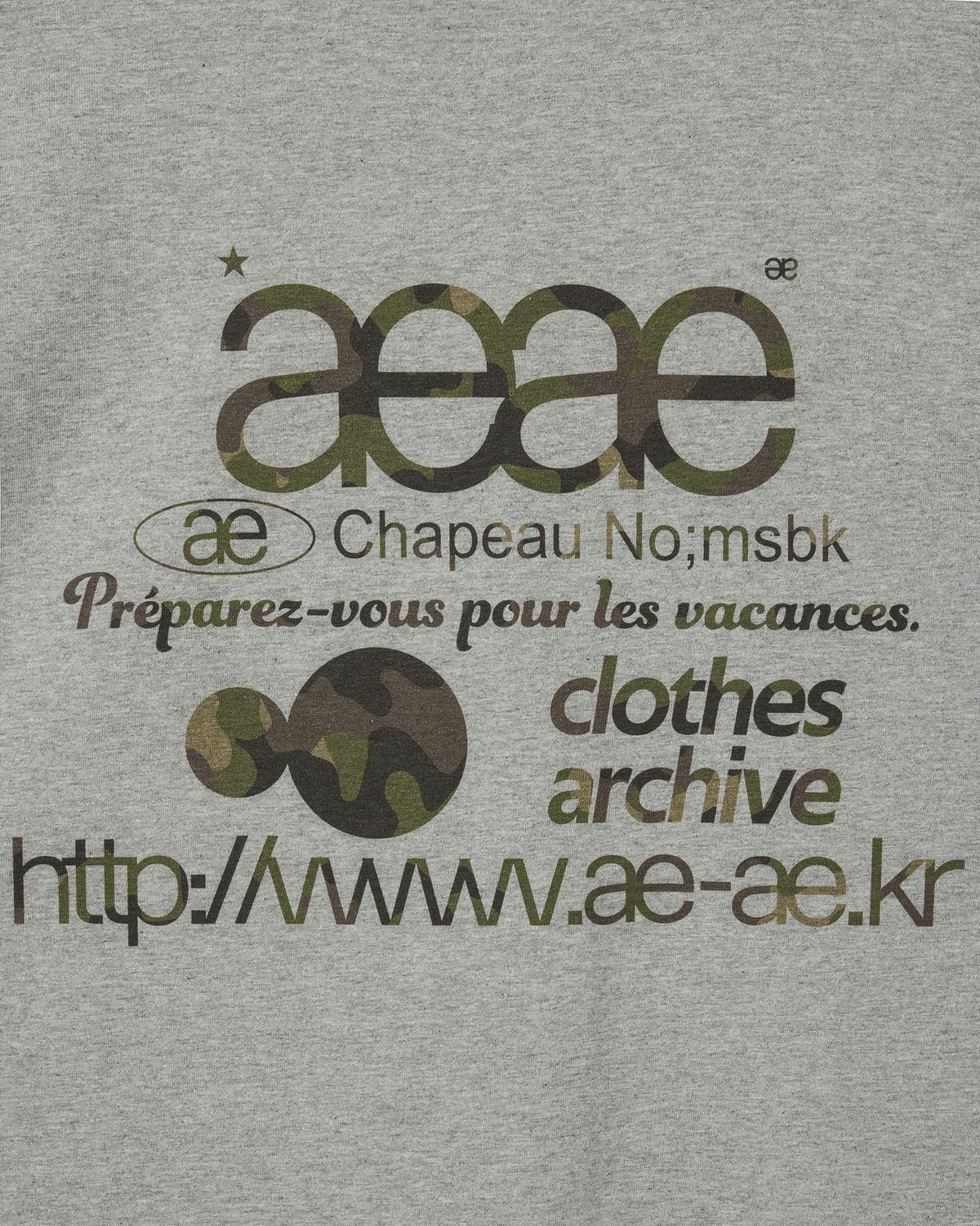 에이이에이이(AEAE) WEB LOGO T-SHIRTS [MELANGE GREY/CAMO]
