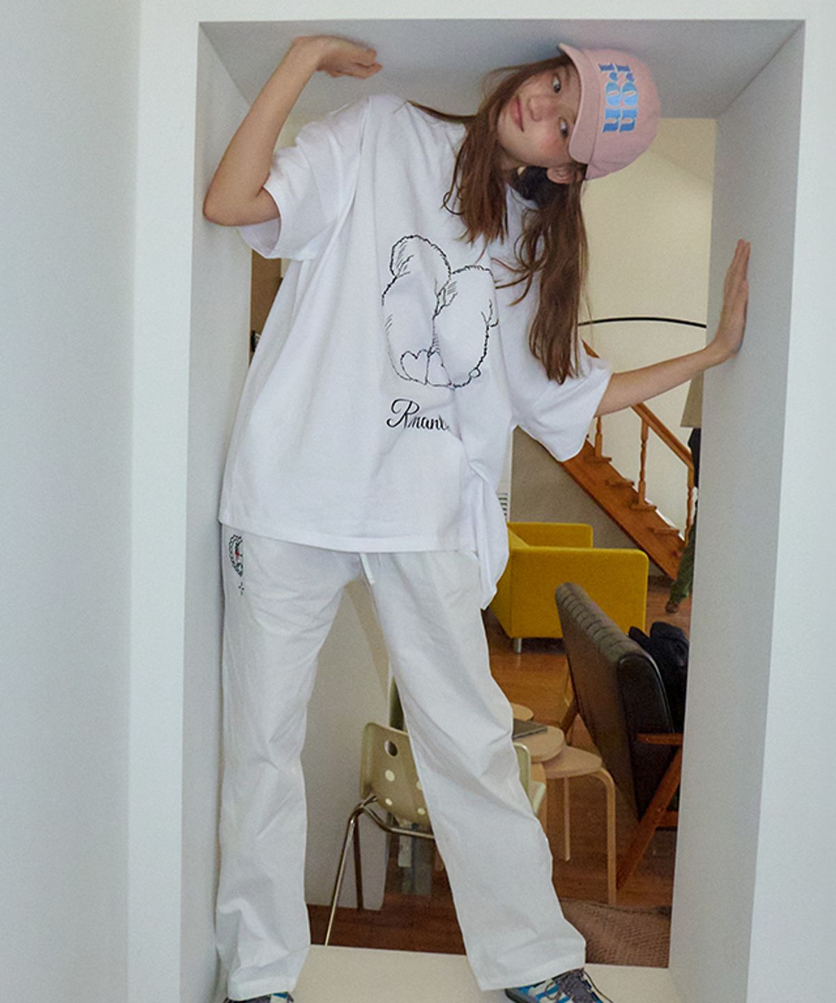 론론(RONRON) PUPPY TAILS OVER FIT T SHIRT WHITE