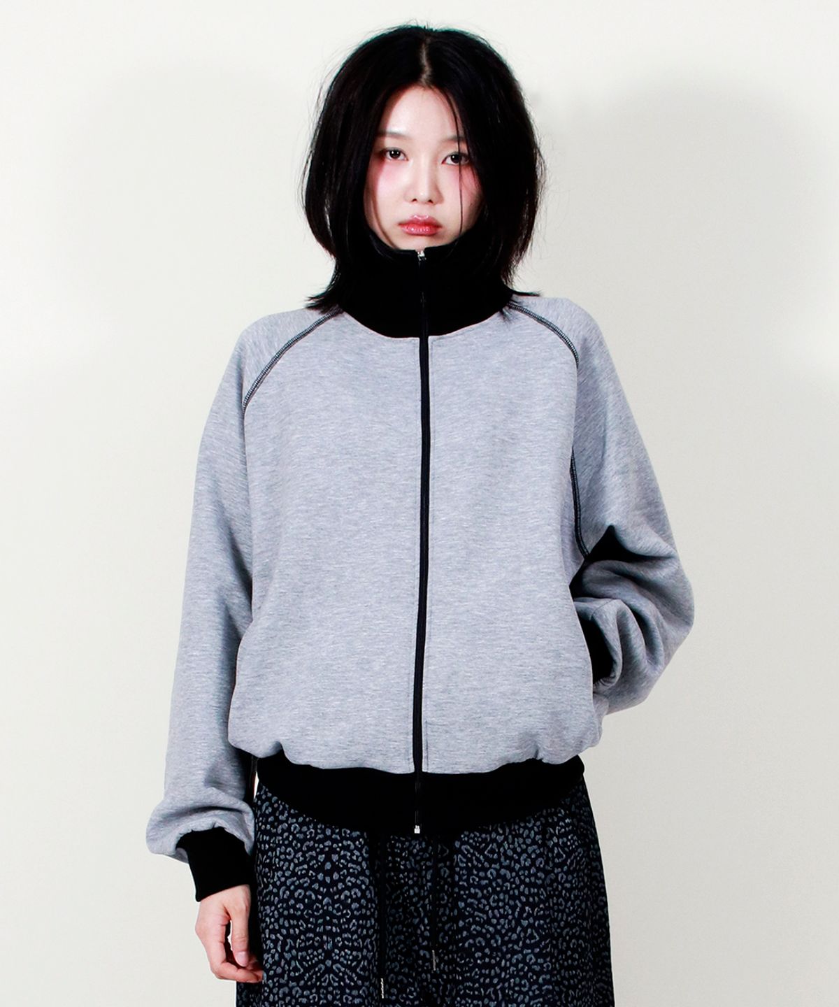 드마크(DEMARC) COLOR STITCH NEOPRENE LOGO BLOUSON JUMPER GREY