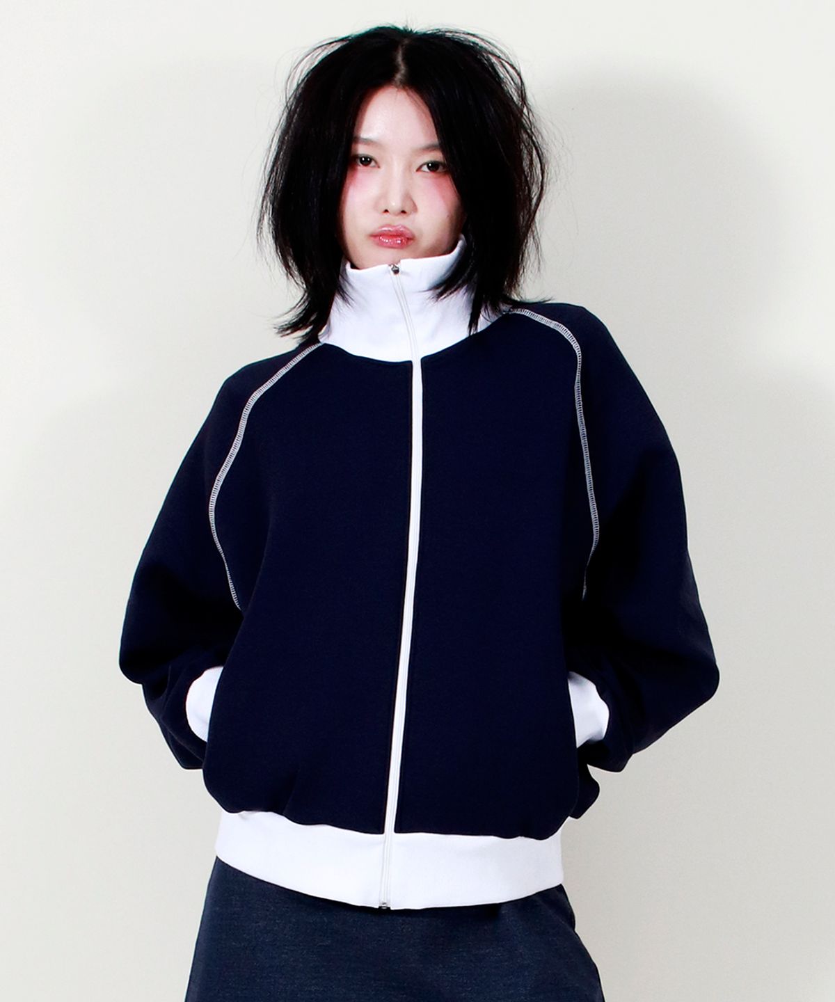 드마크(DEMARC) COLOR STITCH NEOPRENE LOGO BLOUSON JUMPER NAVY