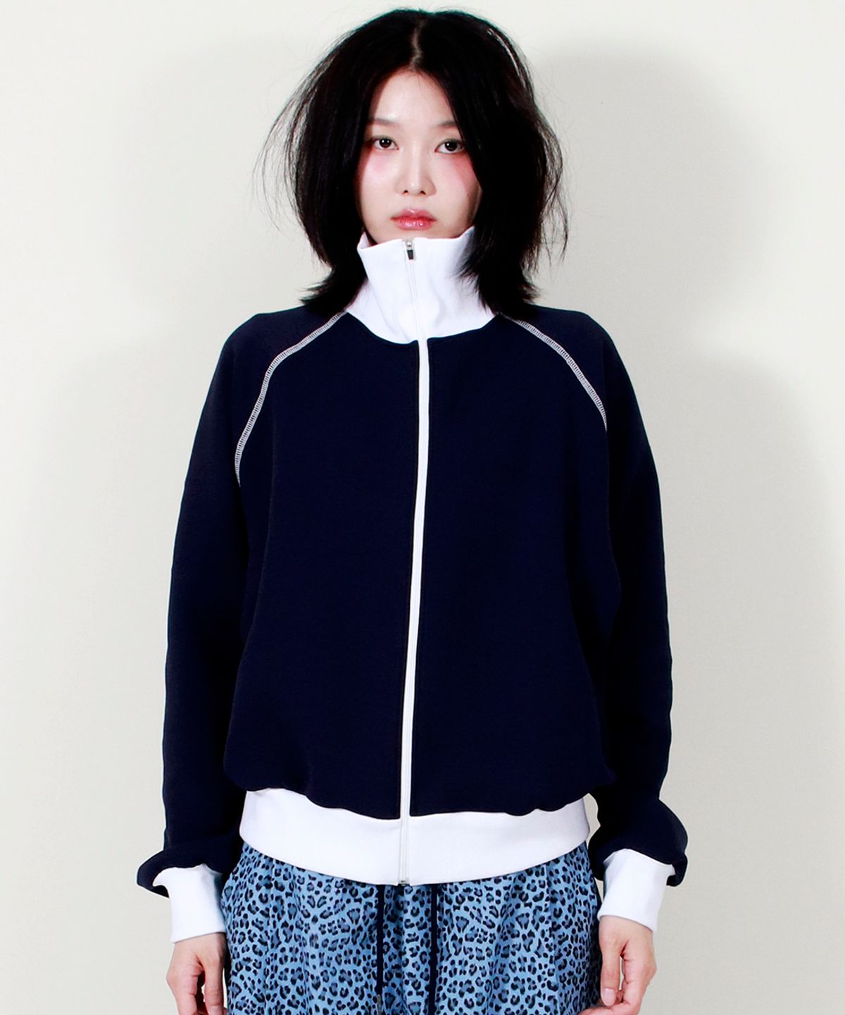 드마크(DEMARC) COLOR STITCH NEOPRENE LOGO BLOUSON JUMPER NAVY