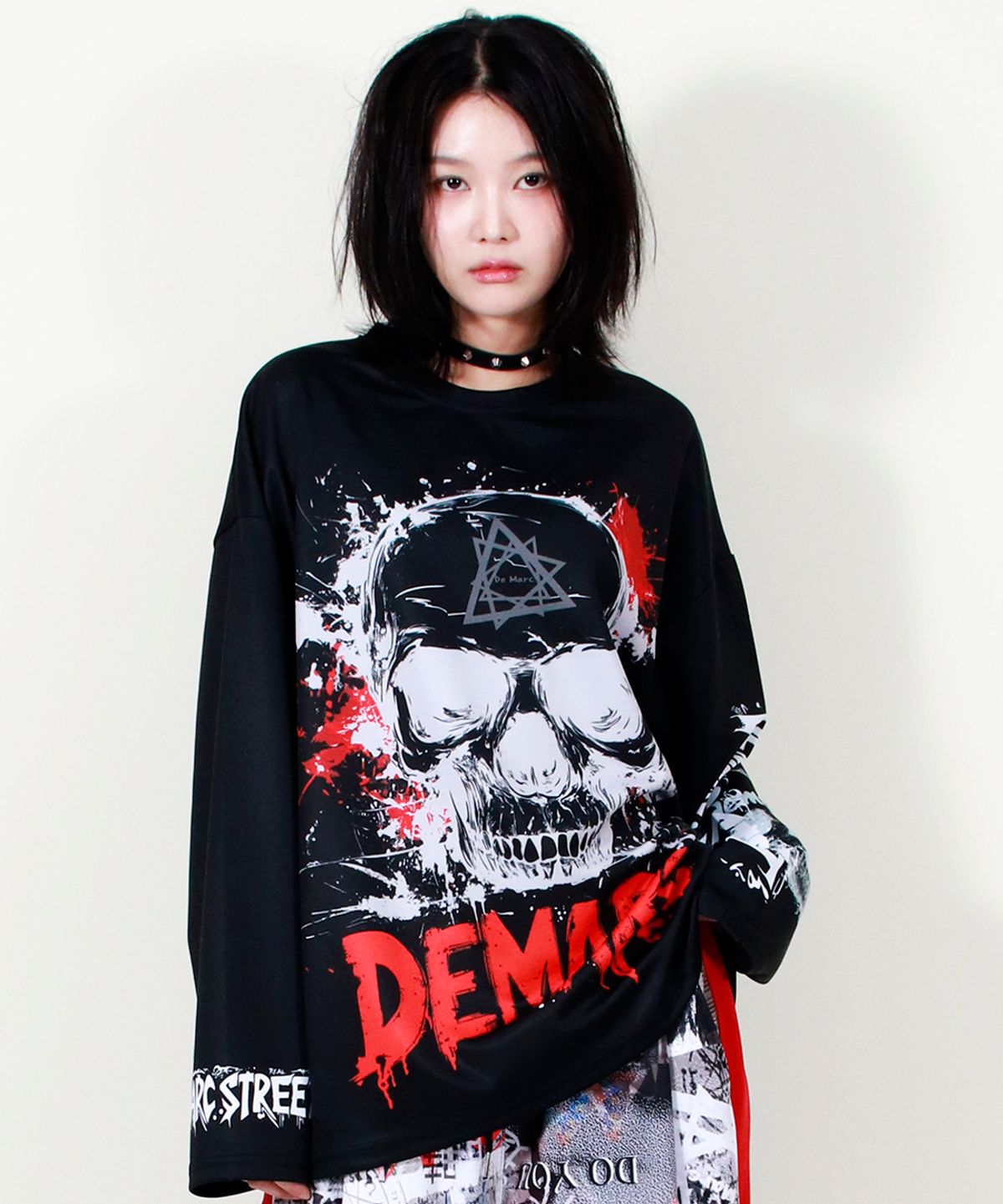 드마크(DEMARC) PUNK SKULL GRAPHIC OVERSIZE T-SHIRT