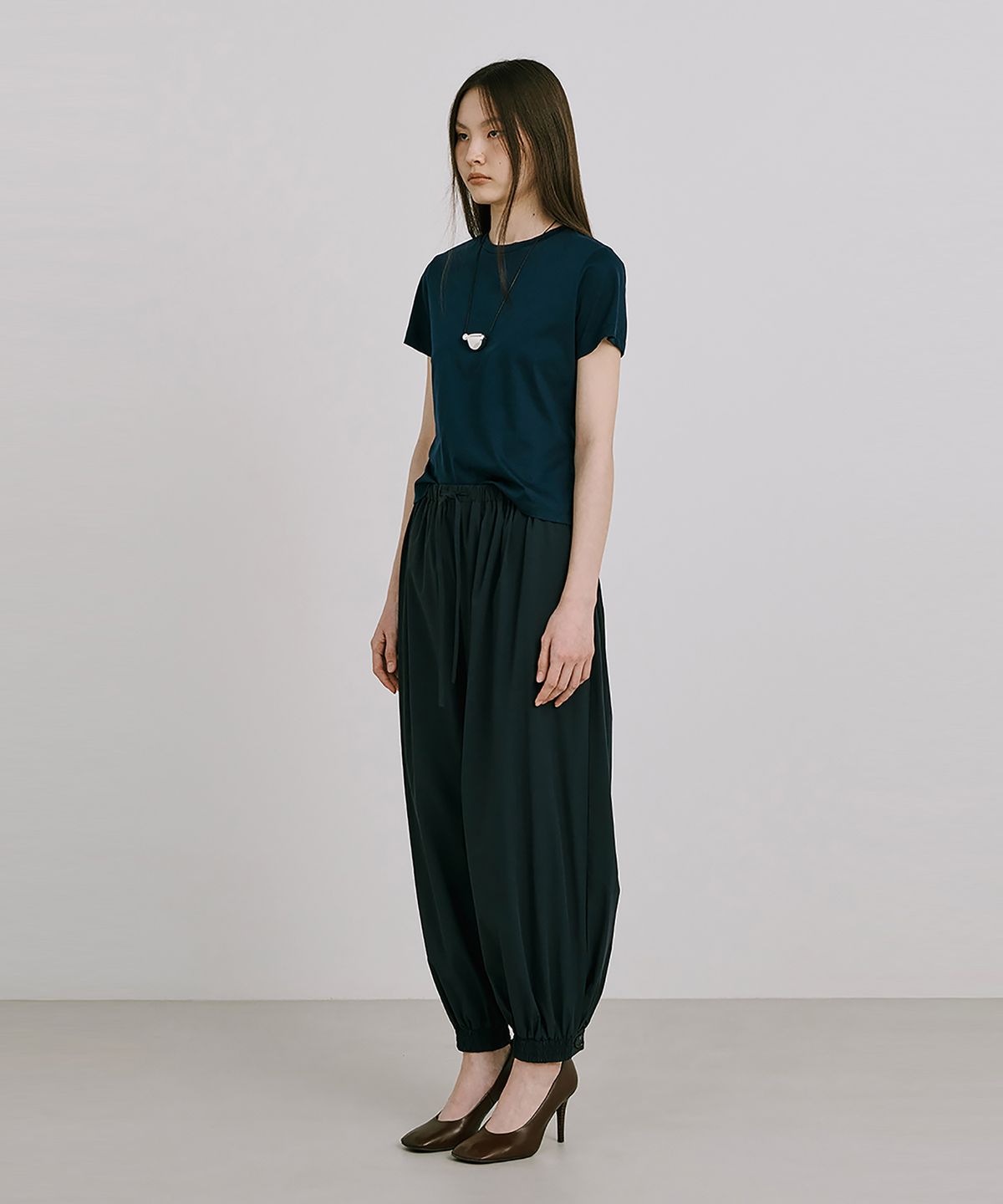 분더캄머(WNDERKAMMER) Shirred Moon Jar Pants_Navy(주름달항아리 팬츠_네이비)