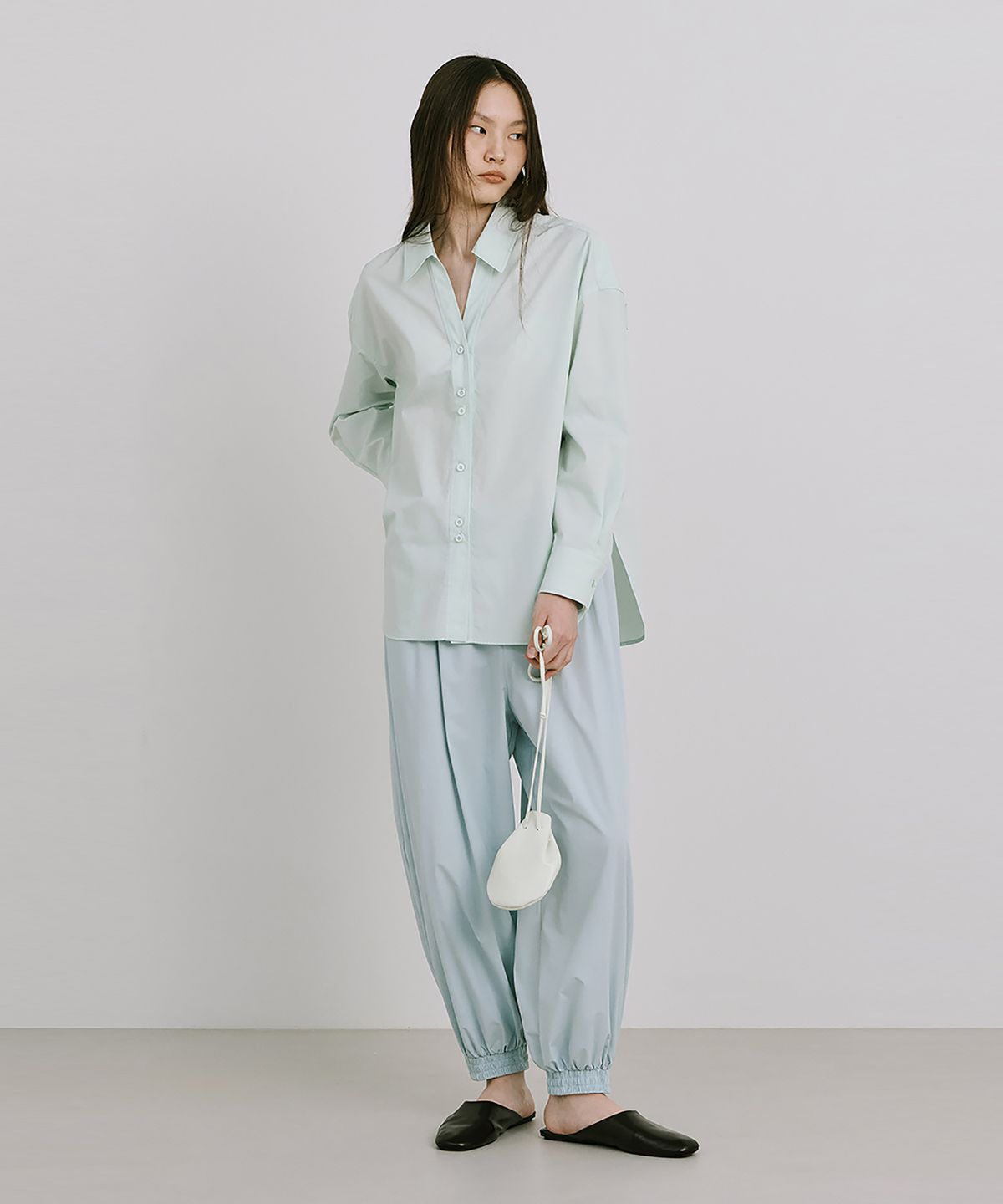분더캄머(WNDERKAMMER) Shirred Moon Jar Pants_Light Blue(주름달항아리 팬츠_라이트블루)