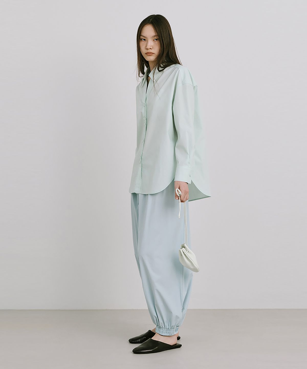 분더캄머(WNDERKAMMER) Shirred Moon Jar Pants_Light Blue(주름달항아리 팬츠_라이트블루)