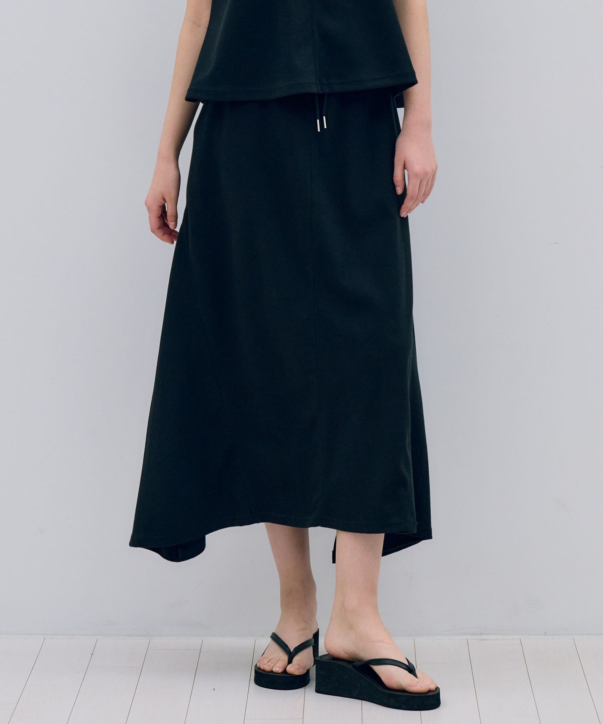 메타퍼(METAPHER) MET 데일리 모던 롱스커트 모던 블랙