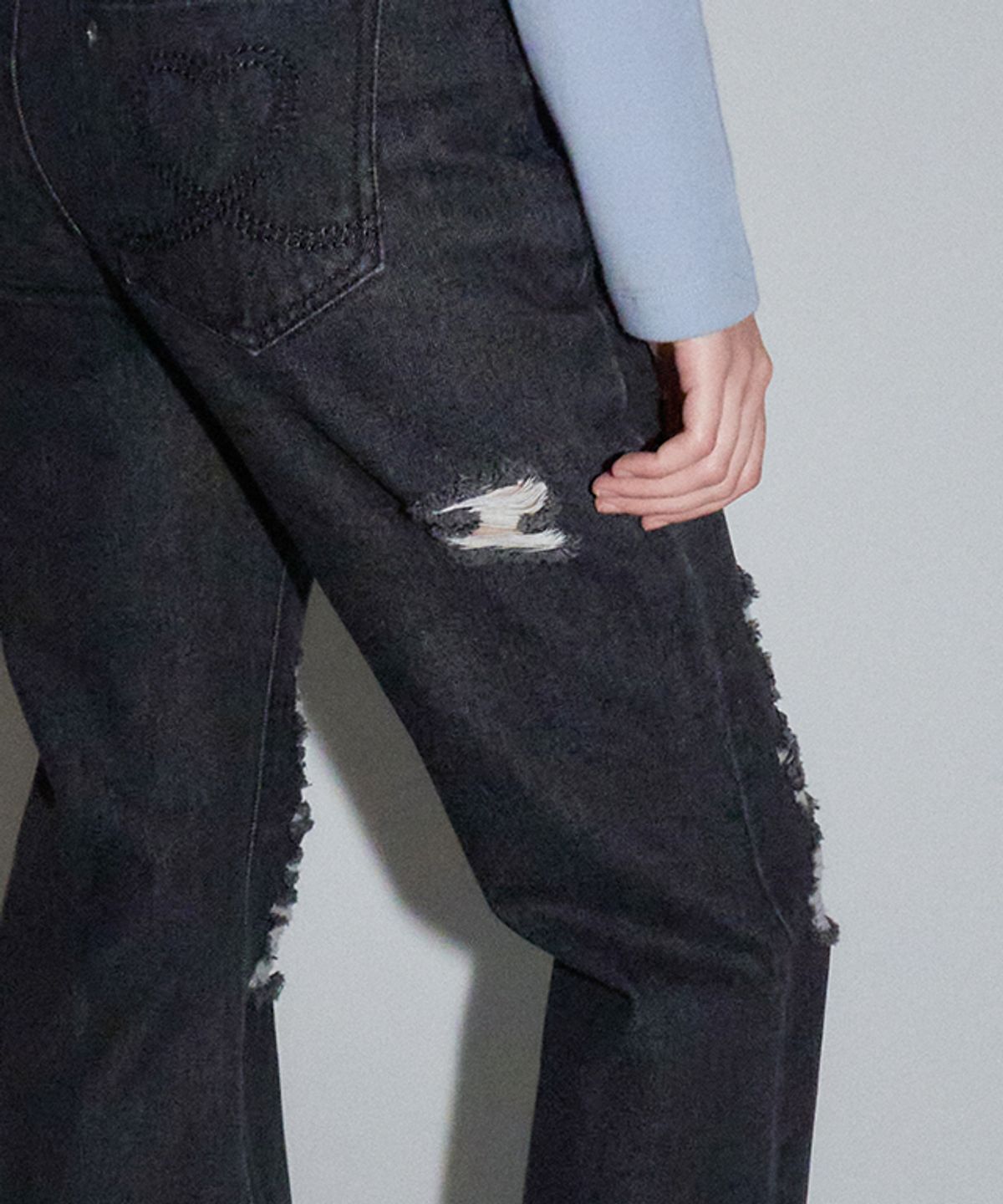 론론(RONRON) DAMAGE BOOTSCUT DENIM PANTS BLACK