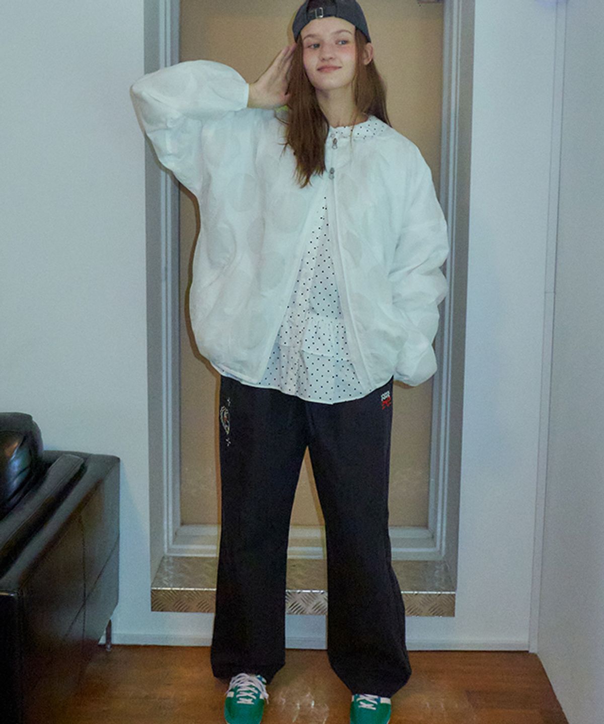 론론(RONRON) POINT EMBROIDERED BANDING PANTS BLACK