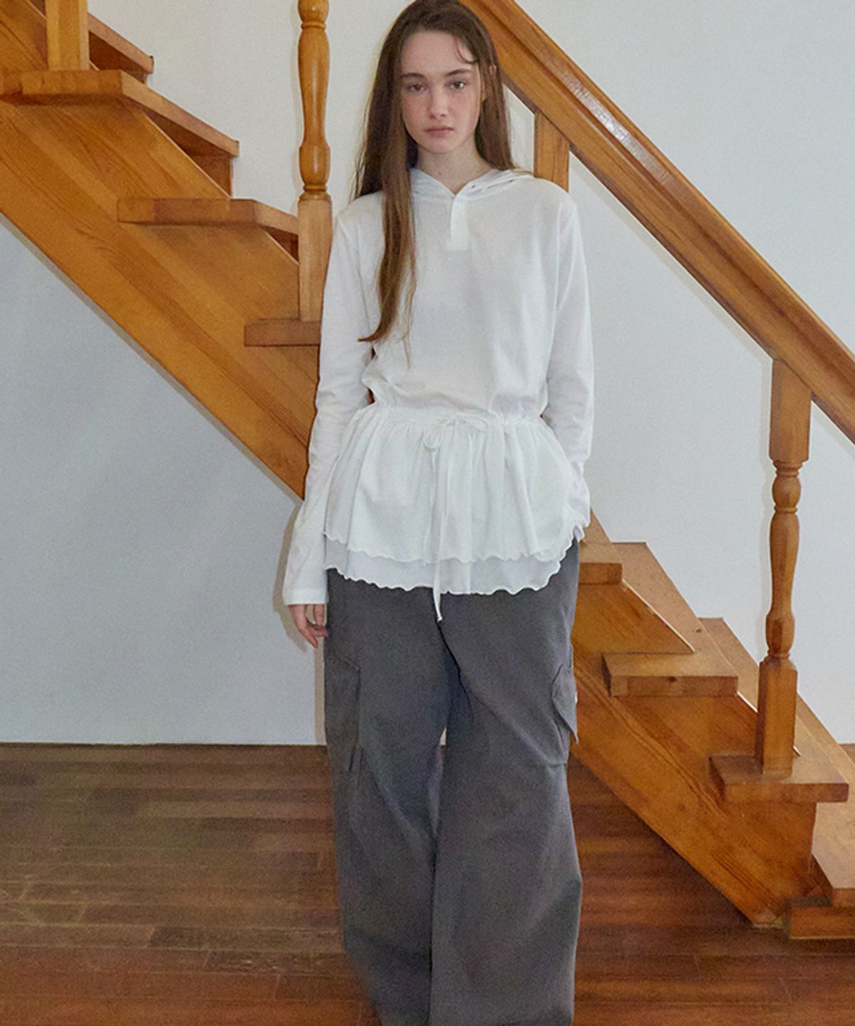 론론(RONRON) DRAWSTRING RUFFLE LAYERED LONG SLEEVE HOODIE DRESS WHITE