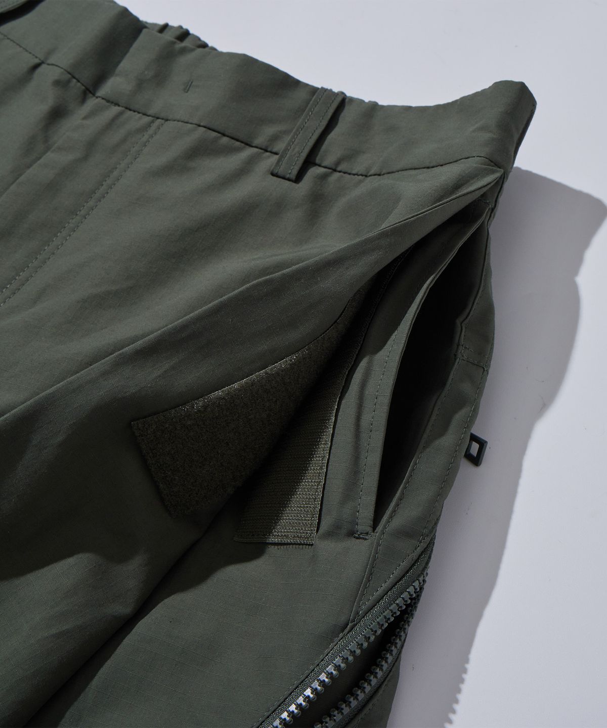 칼라파타르(KALAPATTHAR) NC Flap Shorts - Khaki