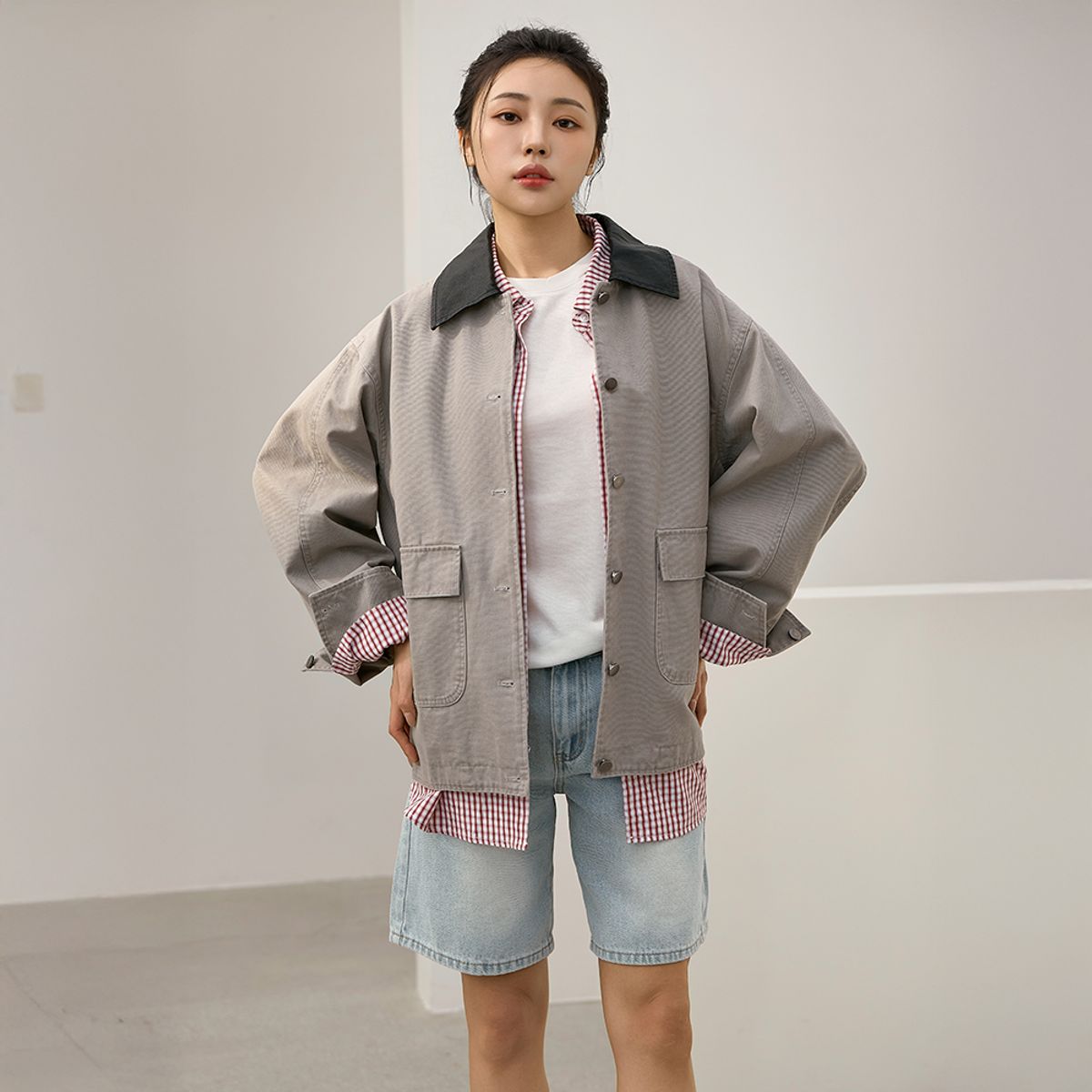 하이파이브(HYFVE) 배색 카라 코튼 워크 자켓