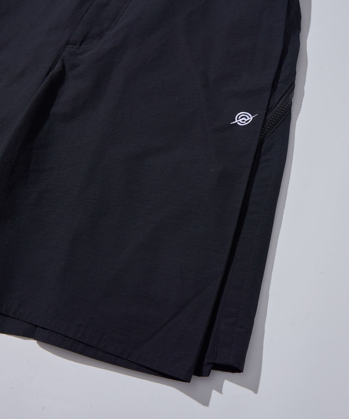칼라파타르(KALAPATTHAR) NC Flap Shorts - Black