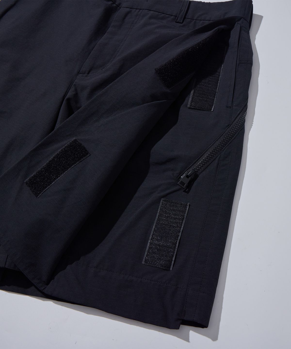 칼라파타르(KALAPATTHAR) NC Flap Shorts - Black