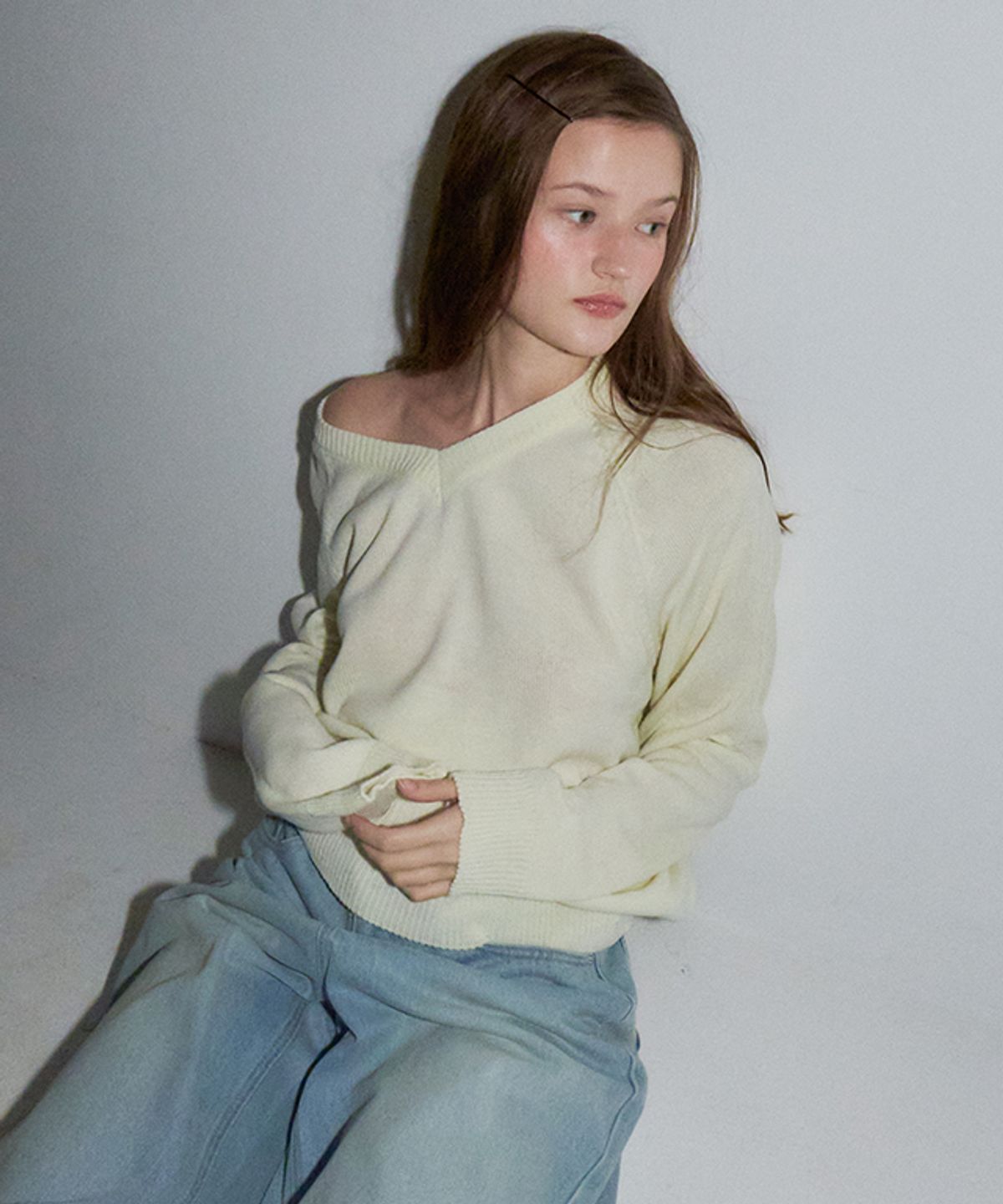 론론(RONRON) COZY LOOSE FIT V NECK KNIT CREAM