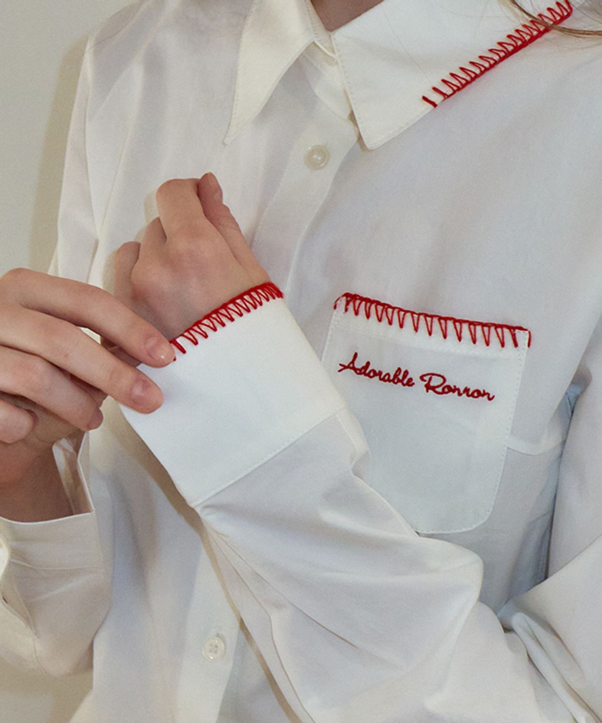 론론(RONRON) CONTRAST HAND STITCH POINT SLIM FIT SHIRT WHITE