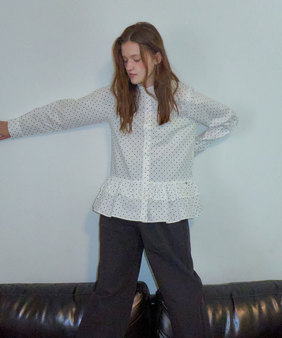 론론(RONRON) POLKA PEPLUM BLOUSE DOT WHITE